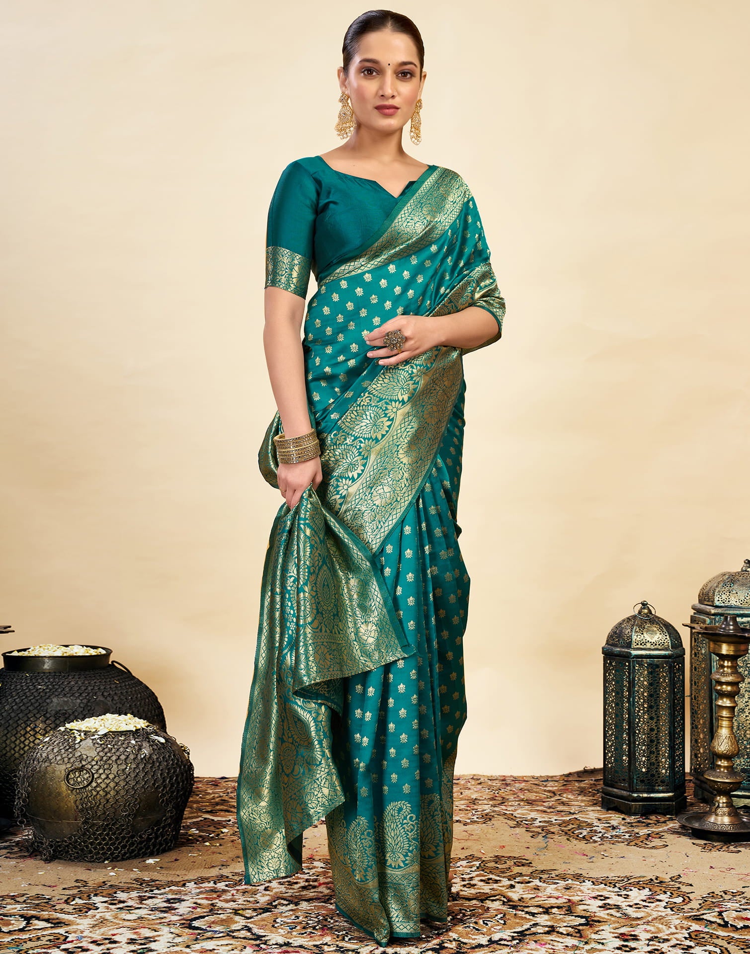 Green Silk Blend Woven Banarasi Saree