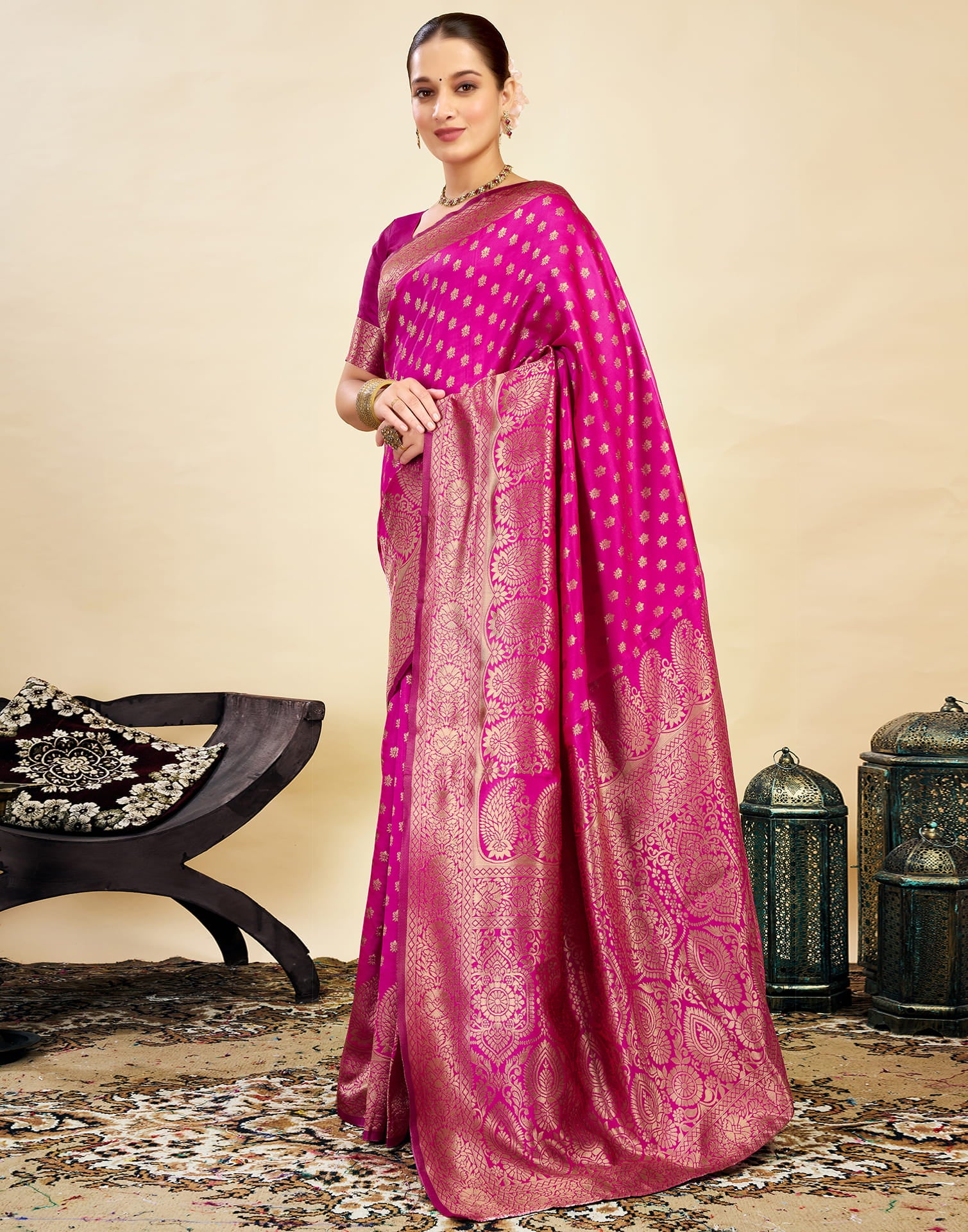 Pink Silk Blend Woven Banarasi Saree