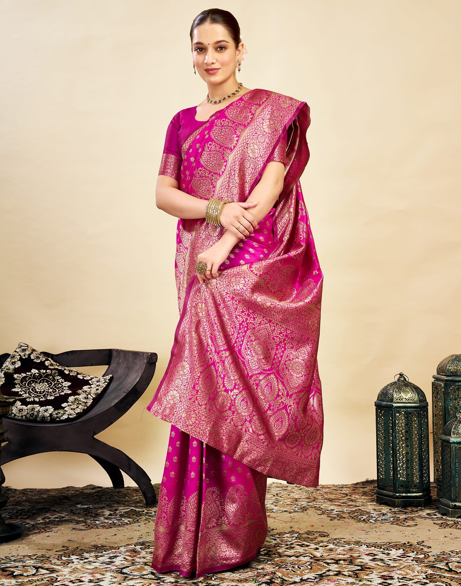 Pink Silk Blend Woven Banarasi Saree