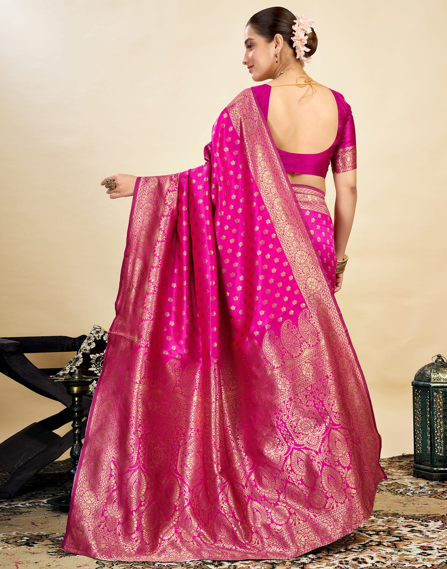 Pink Silk Blend Woven Banarasi Saree