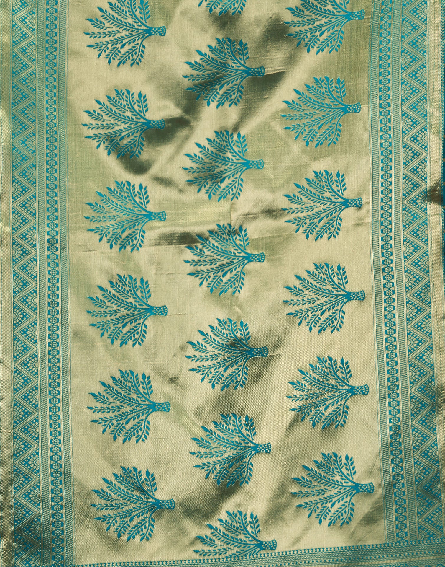 Green Silk Blend Woven Banarasi Saree