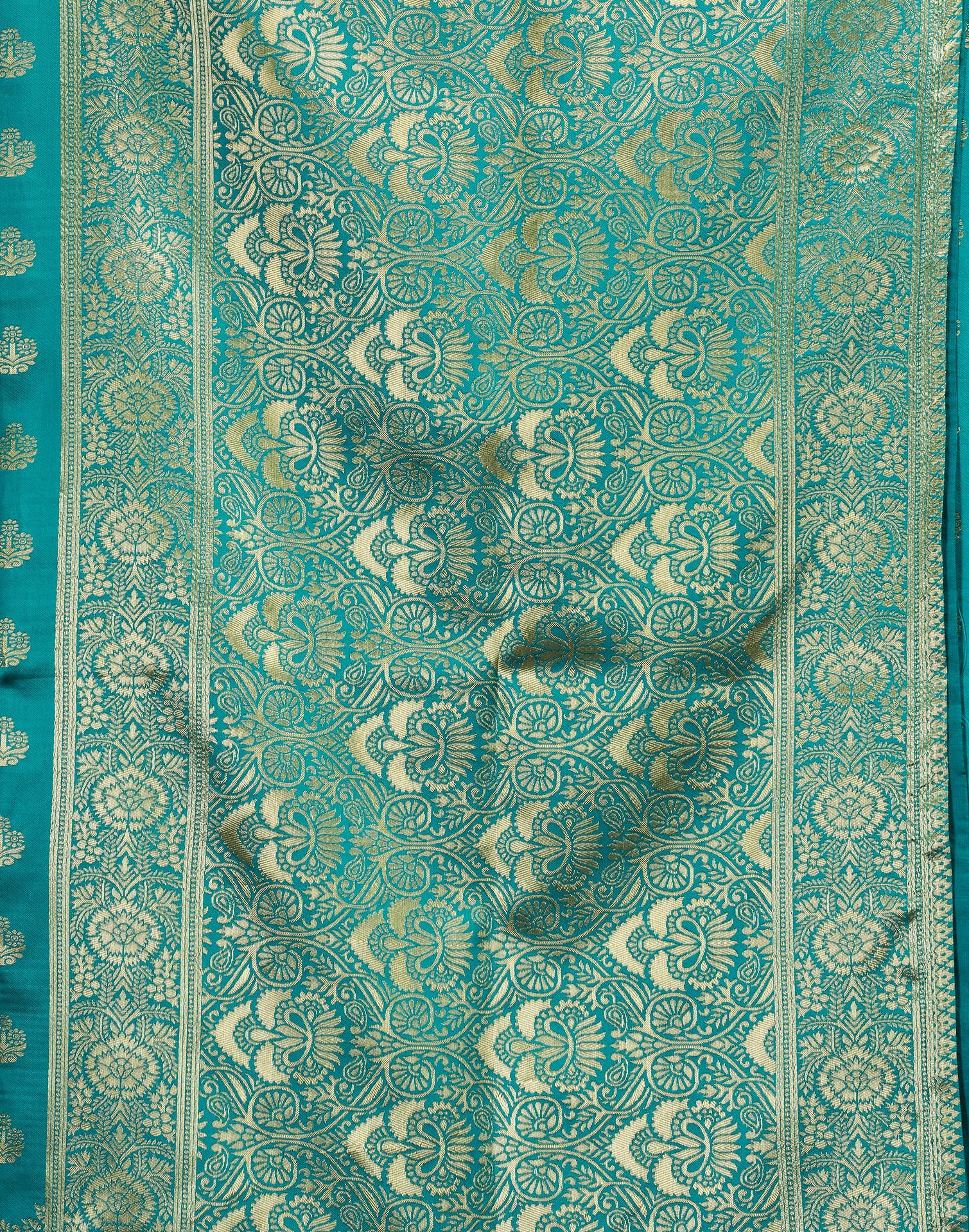 Green Silk Blend Woven Banarasi Saree