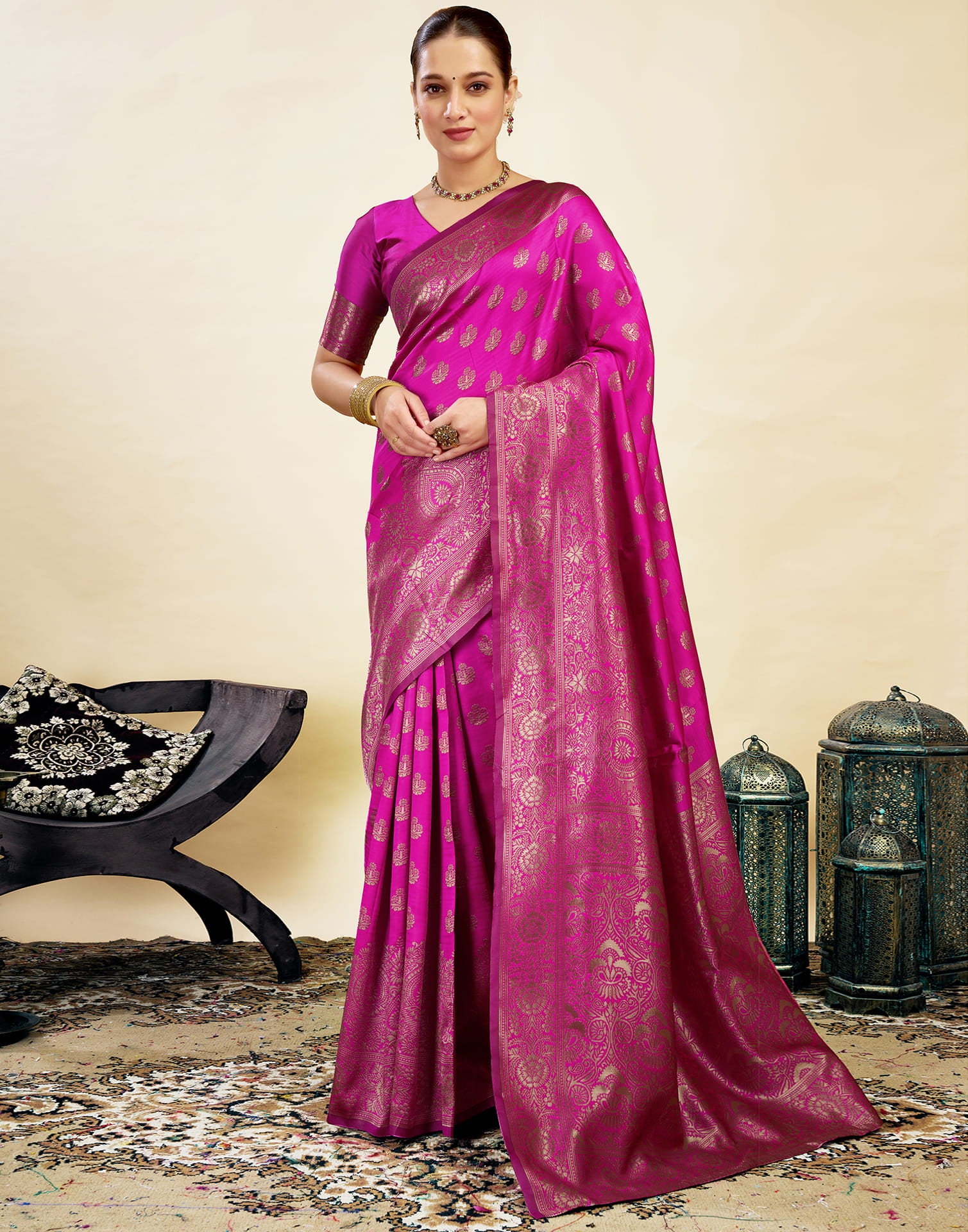 Pink Silk Blend Woven Banarasi Saree