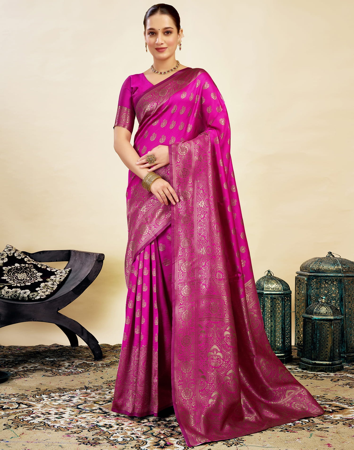 Pink Silk Blend Woven Banarasi Saree