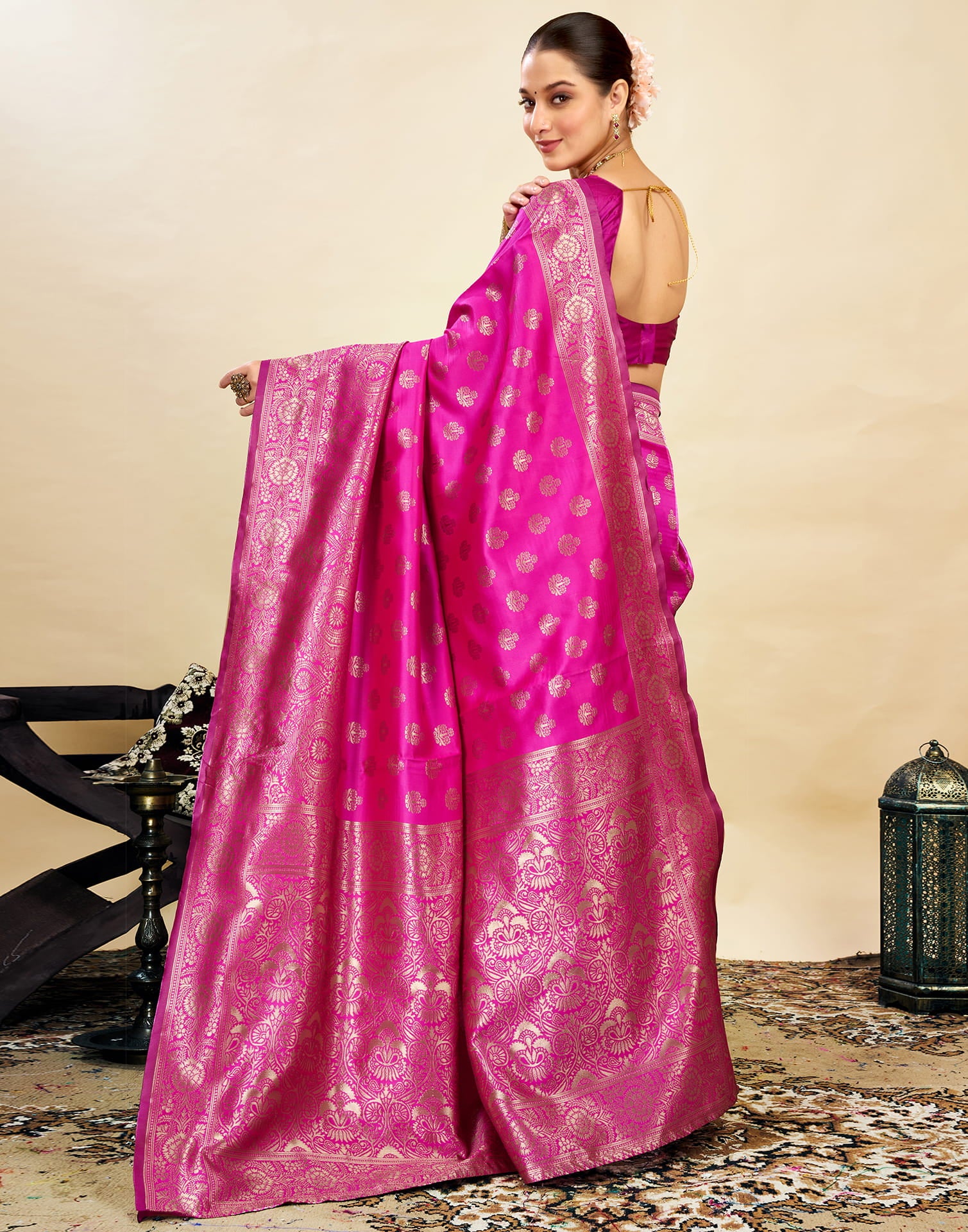 Pink Silk Blend Woven Banarasi Saree