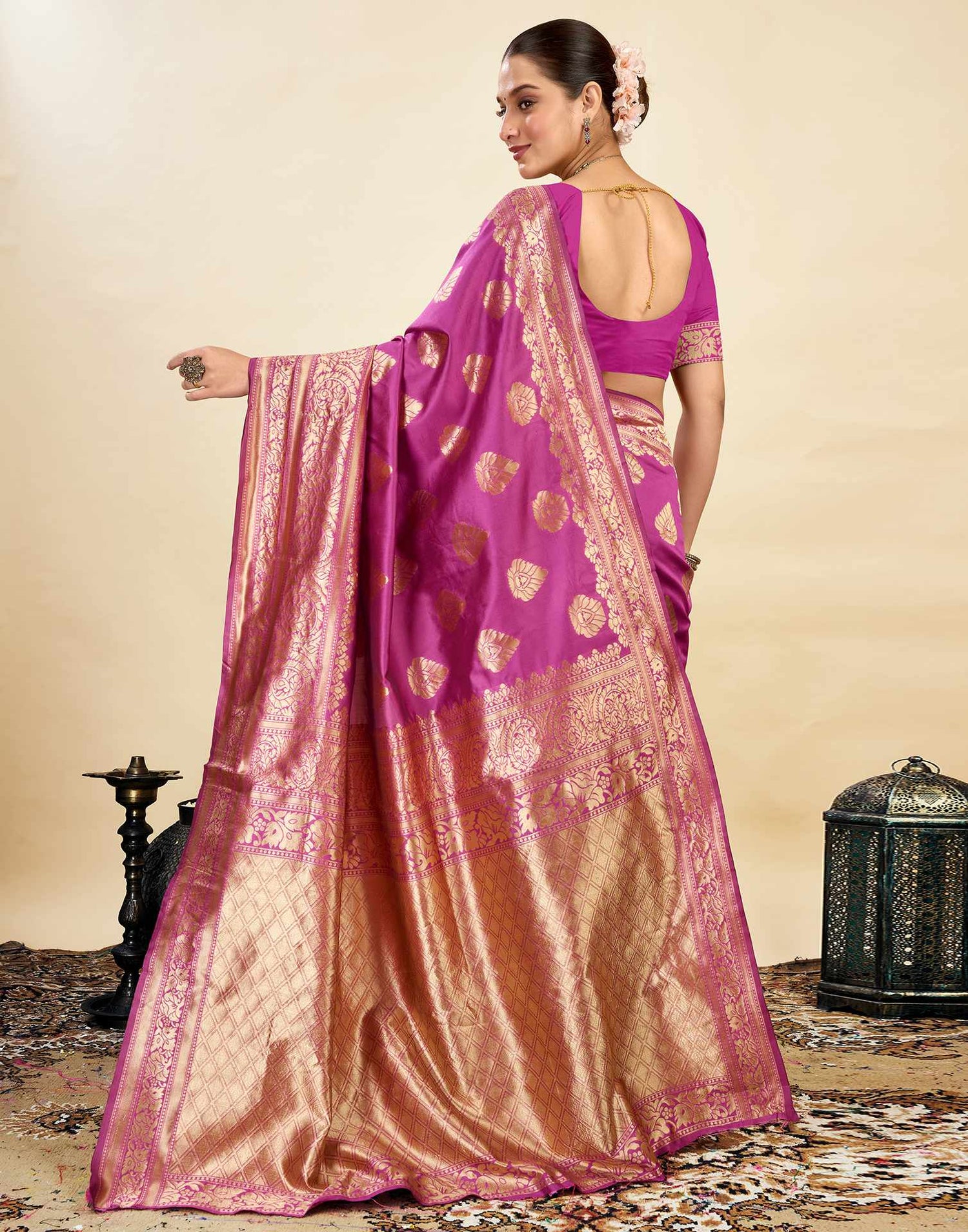 Pink Silk Blend Woven Banarasi Saree