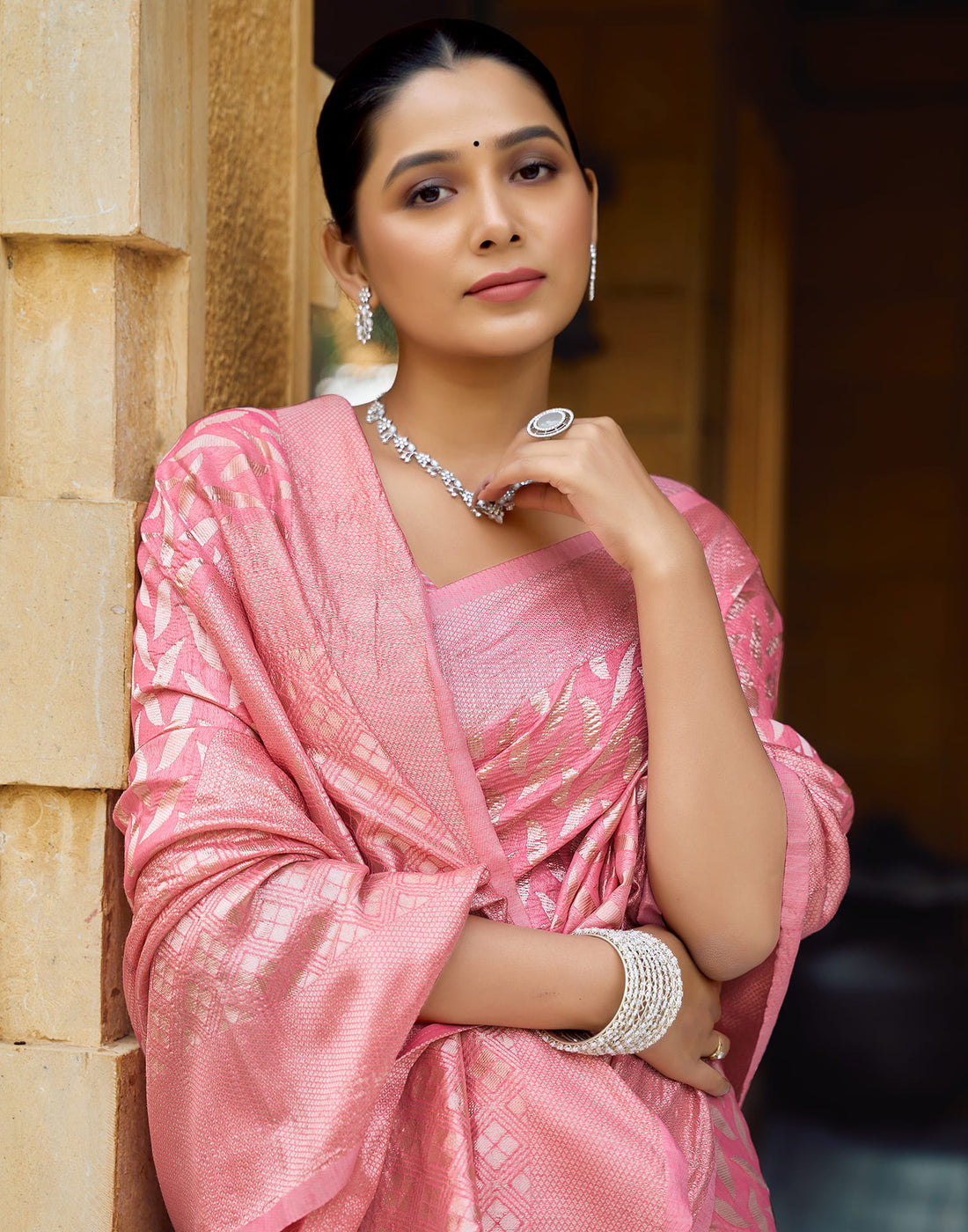 Pink Silk Blend Woven Banarasi Saree