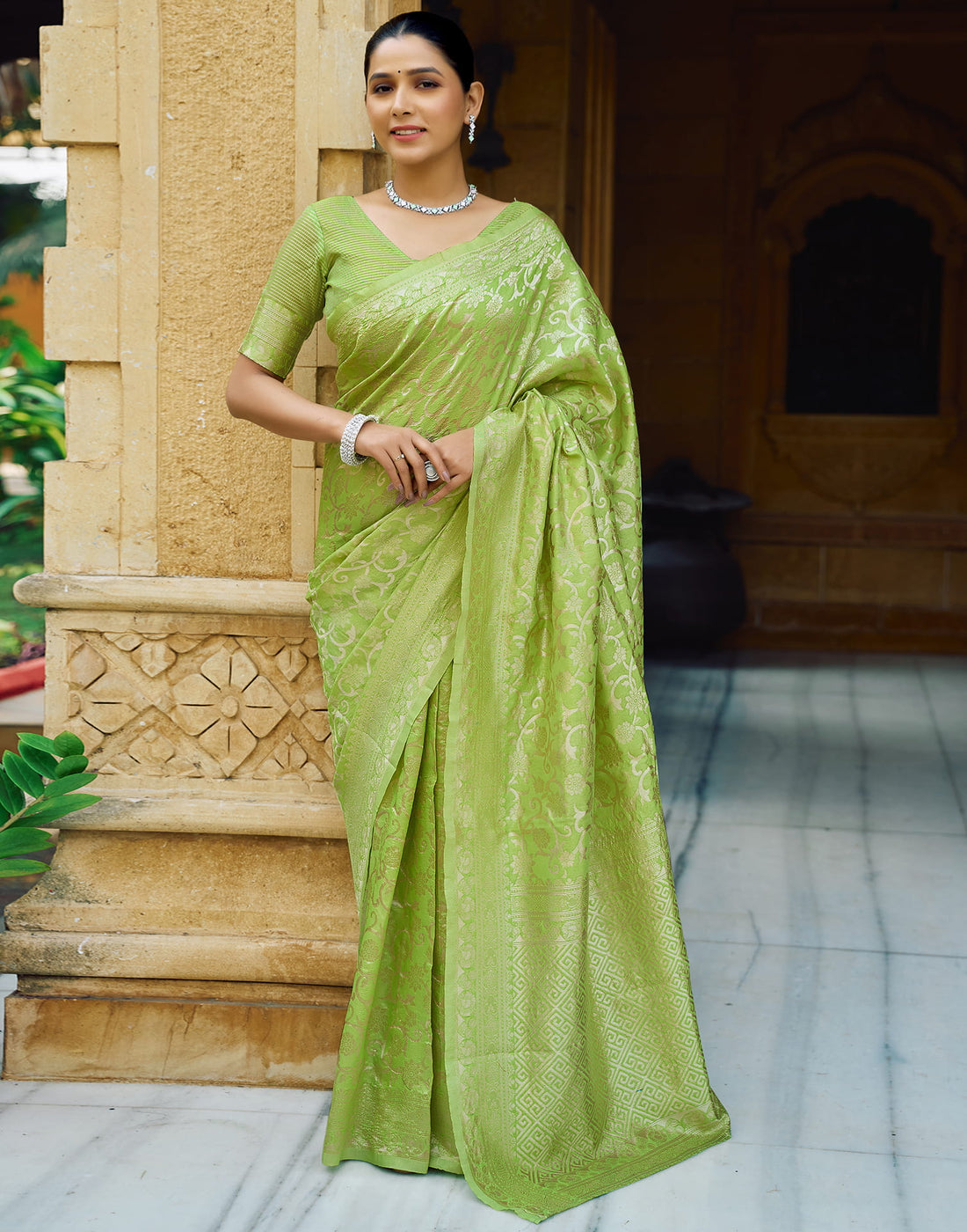 Green Silk Blend Woven Banarasi Saree
