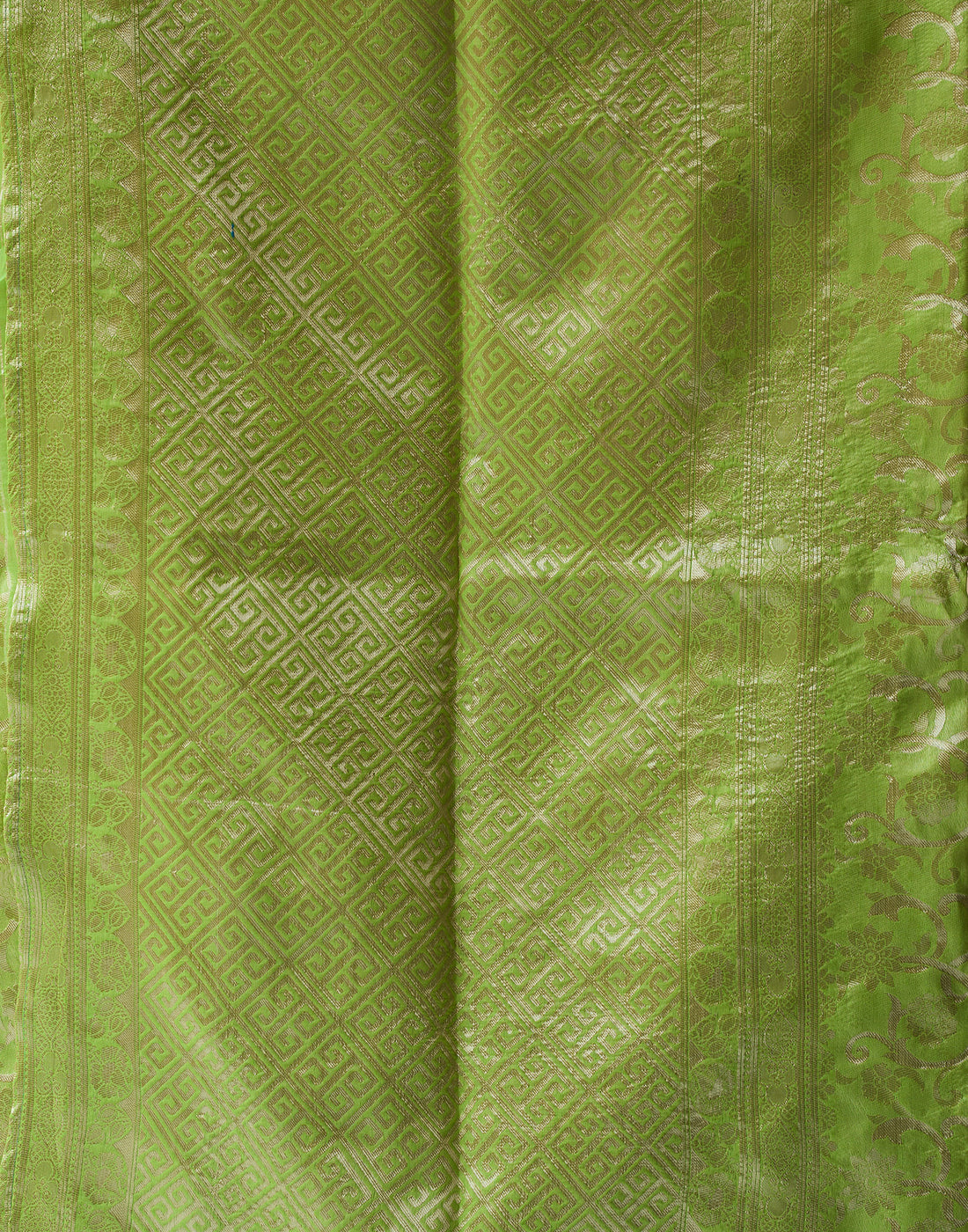 Green Silk Blend Woven Banarasi Saree