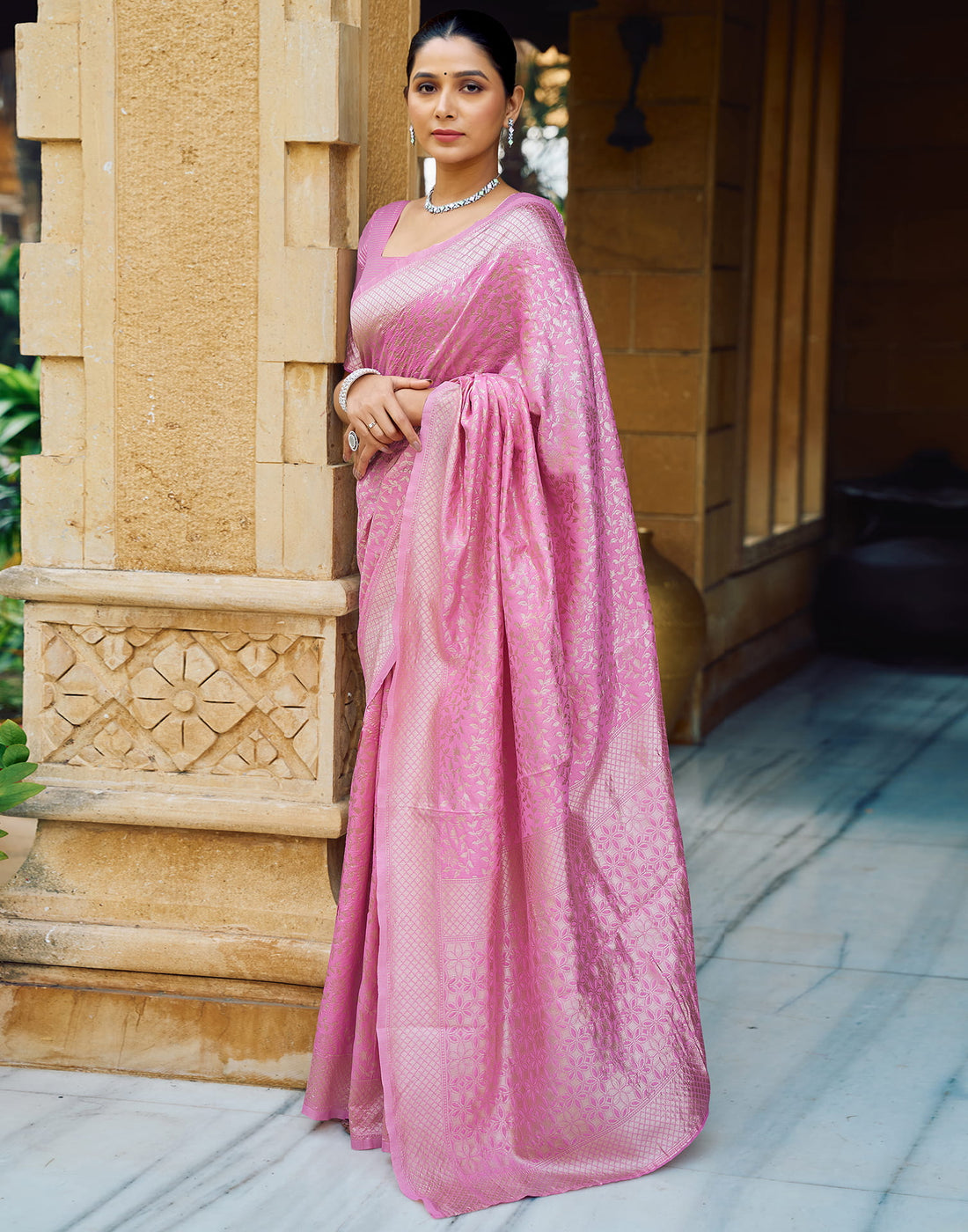 Pink Silk Blend Woven Banarasi Saree