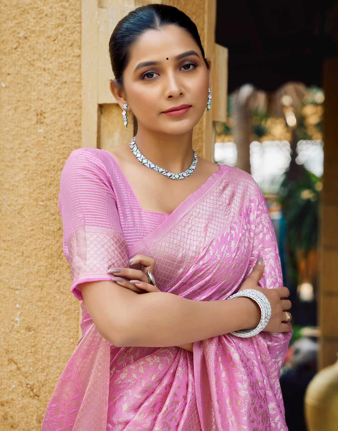 Pink Silk Blend Woven Banarasi Saree