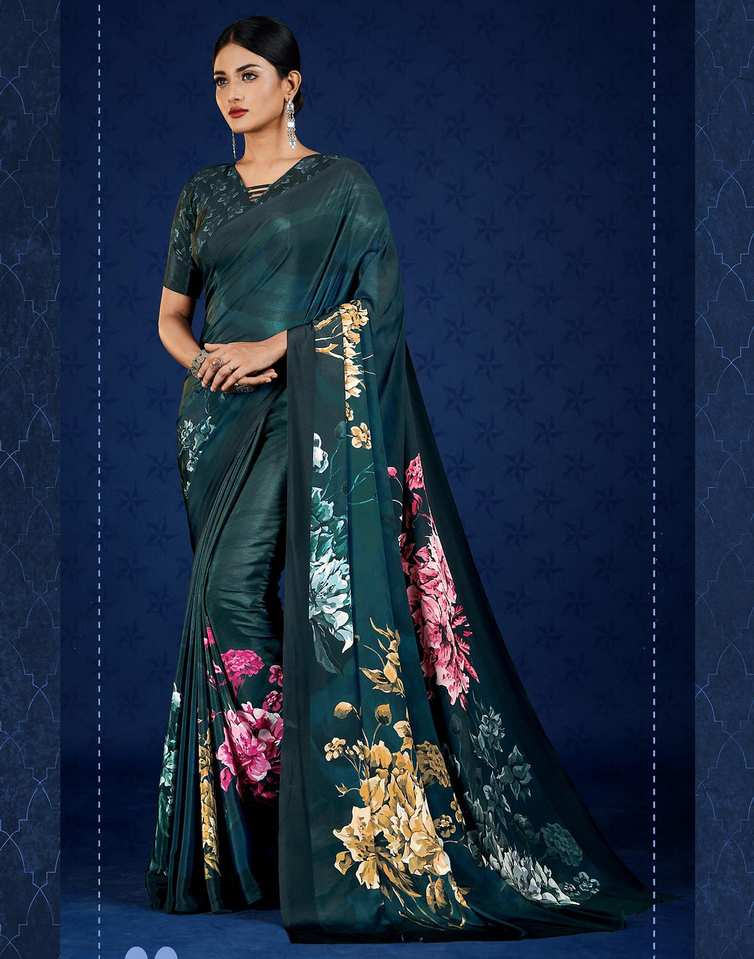 Green Polyester  Printed Printed Saree