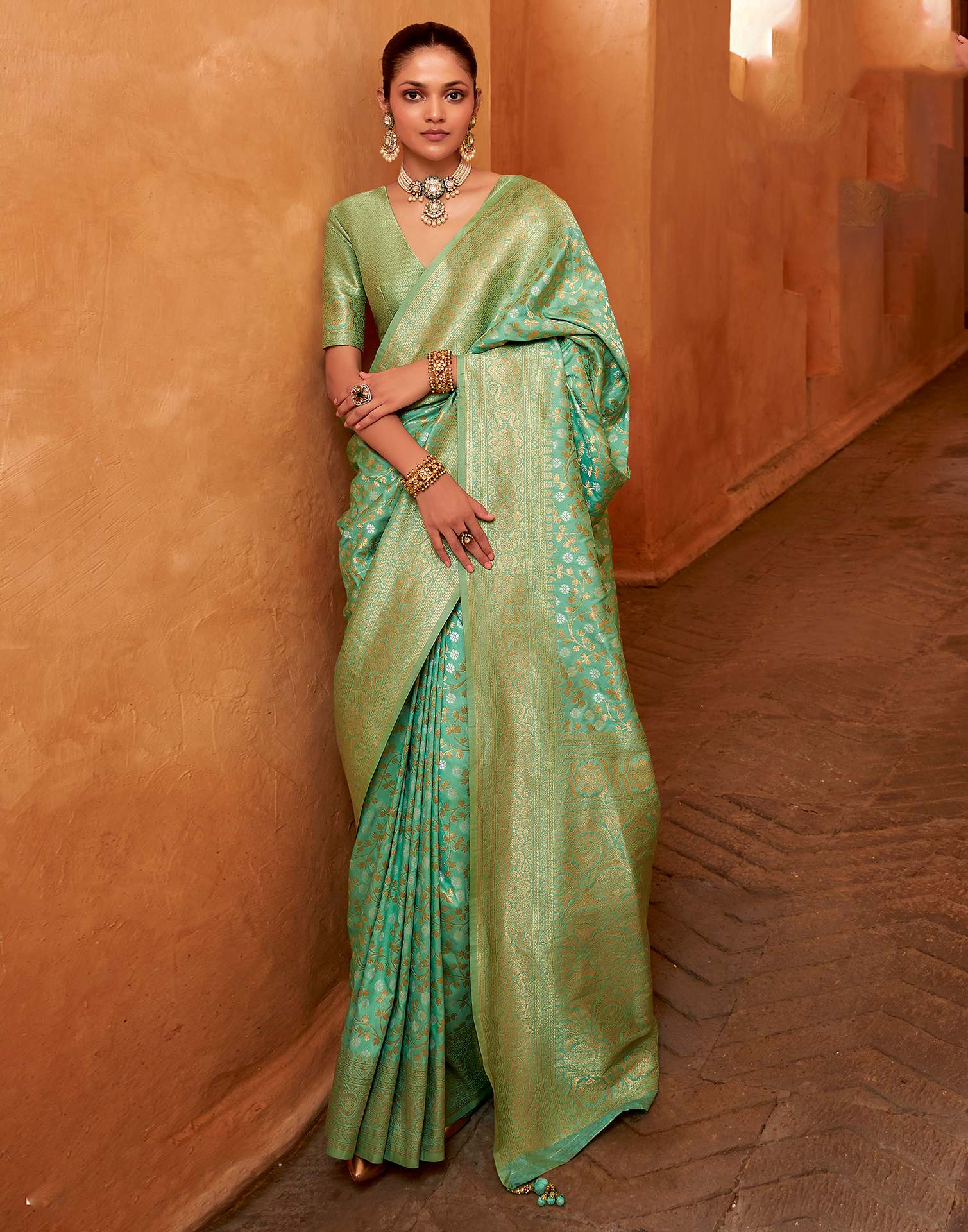 Light Pista Green Silk Weaving Banarasi Saree