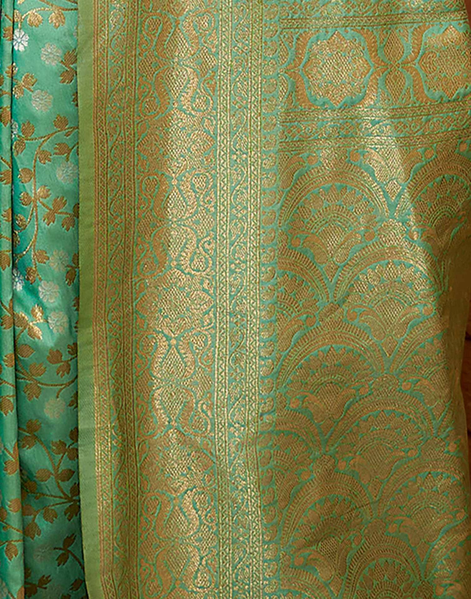 Light Pista Green Silk Weaving Banarasi Saree