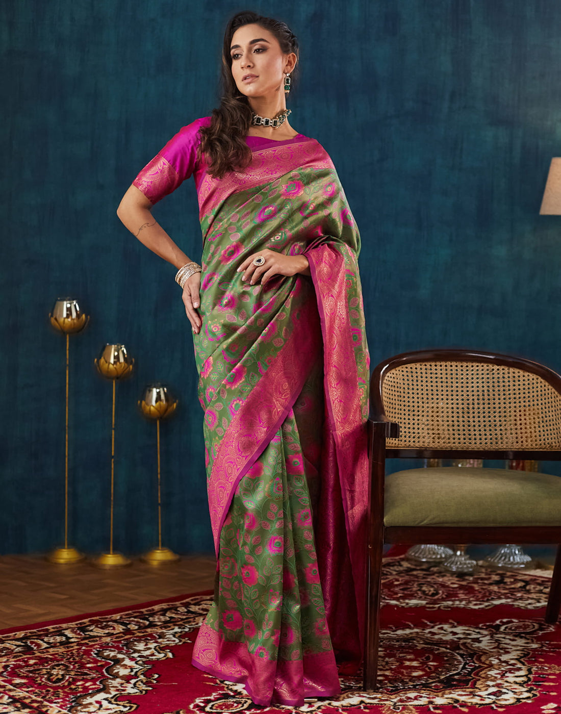 Green Silk Blend Woven Woven Saree