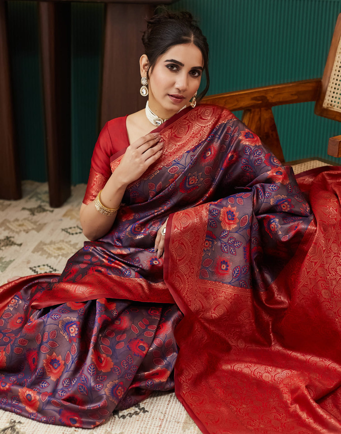 Purple Silk Blend Woven Woven Saree