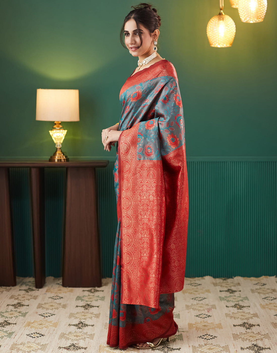 Blue Silk Blend Woven Woven Saree