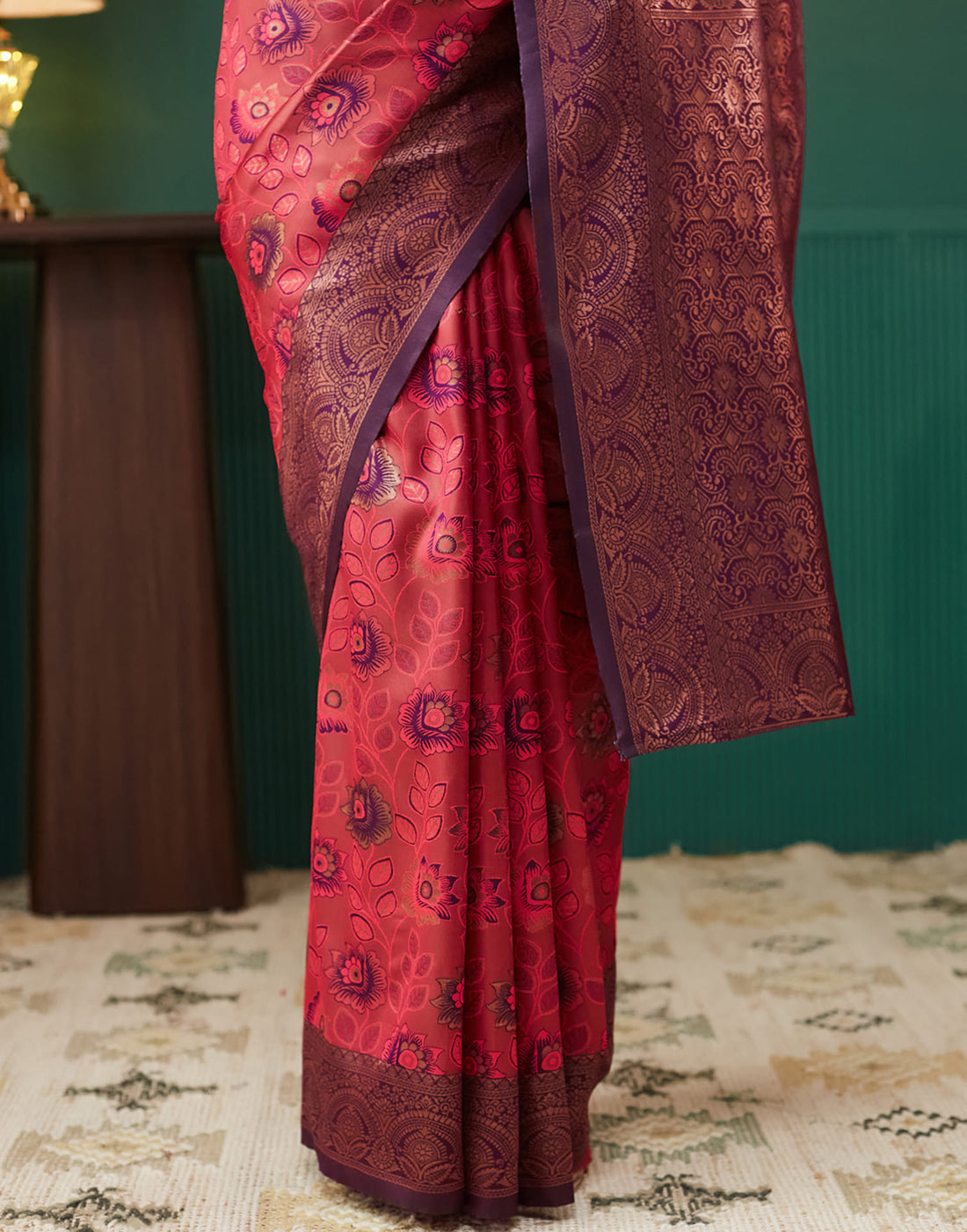 Red Silk Blend Woven Woven Saree