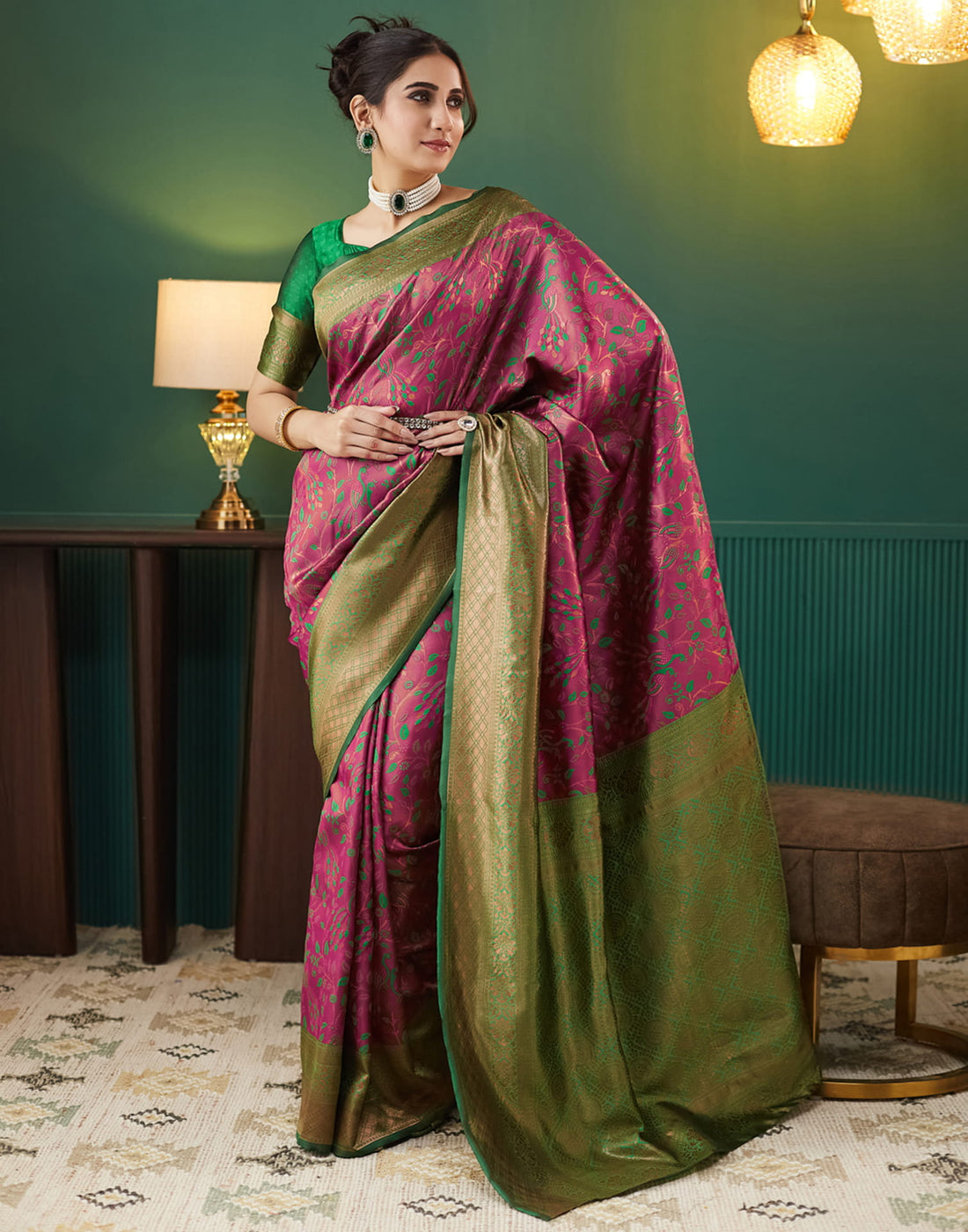 Pink Silk Blend Woven Woven Saree