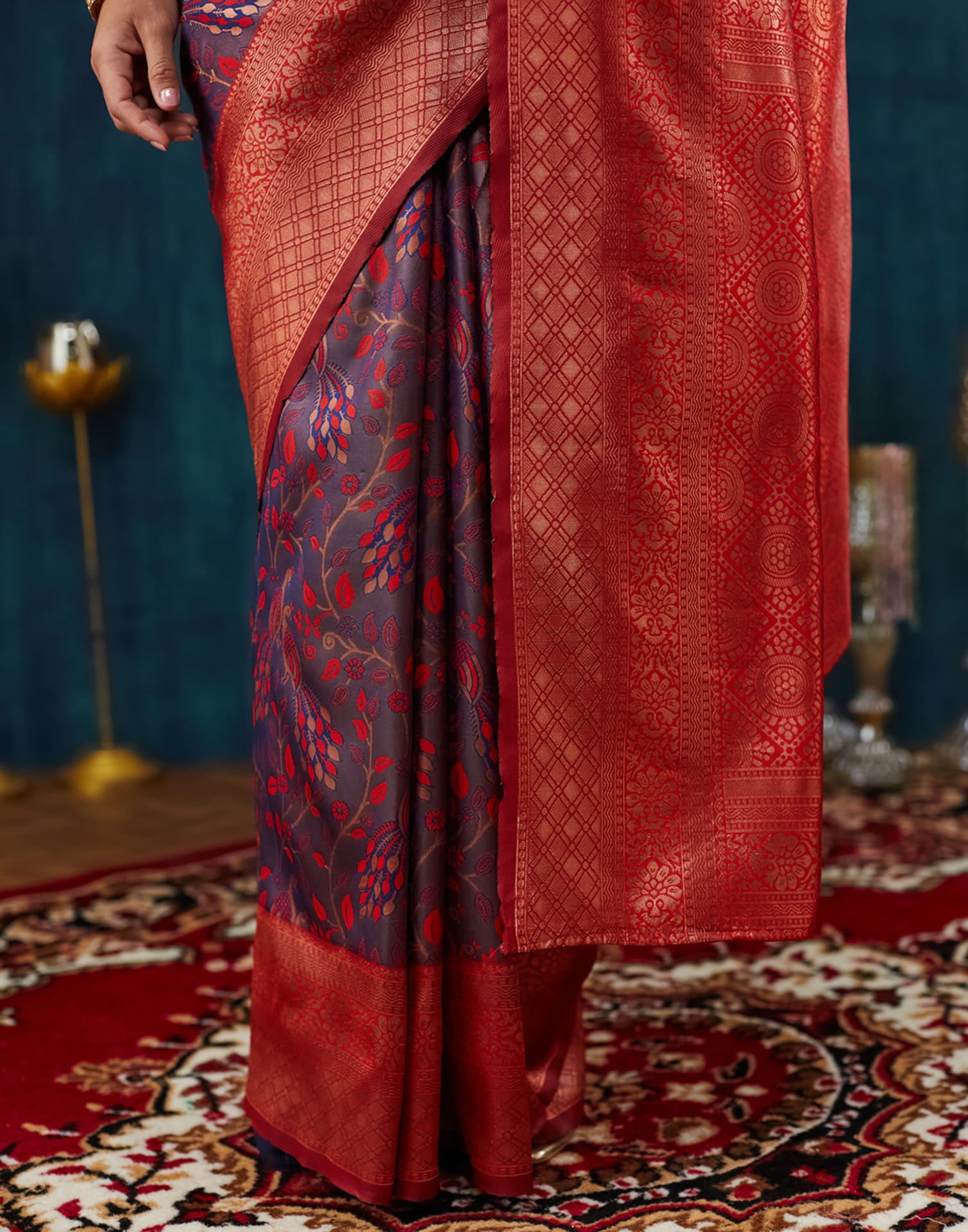 Mauve Silk Blend Woven Woven Saree