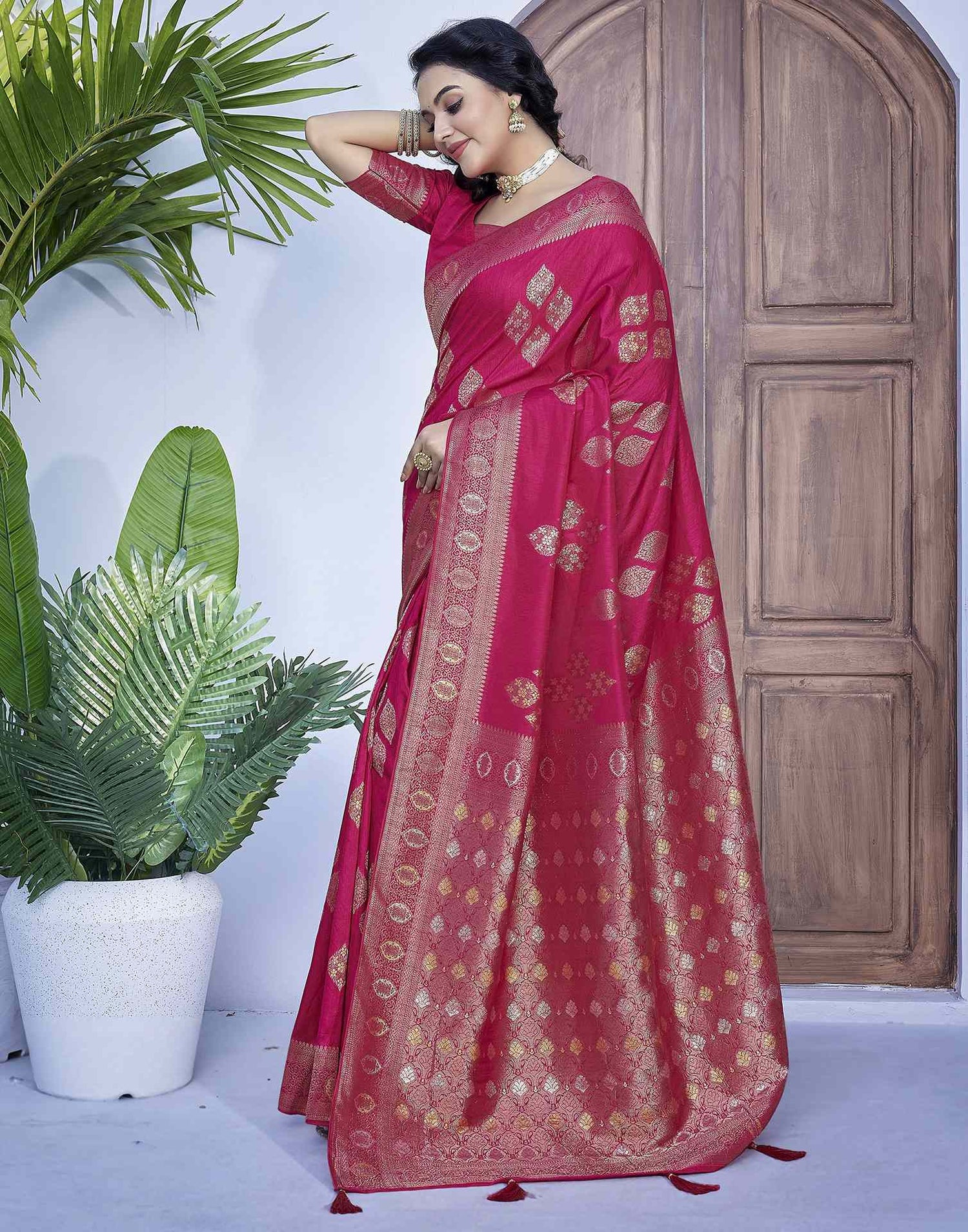 Rani Pink Silk Weaving Banarasi Saree