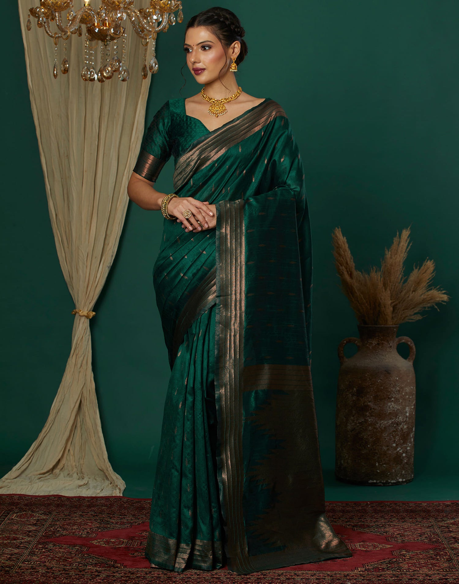 Green Silk Blend Woven Kanjivaram Saree