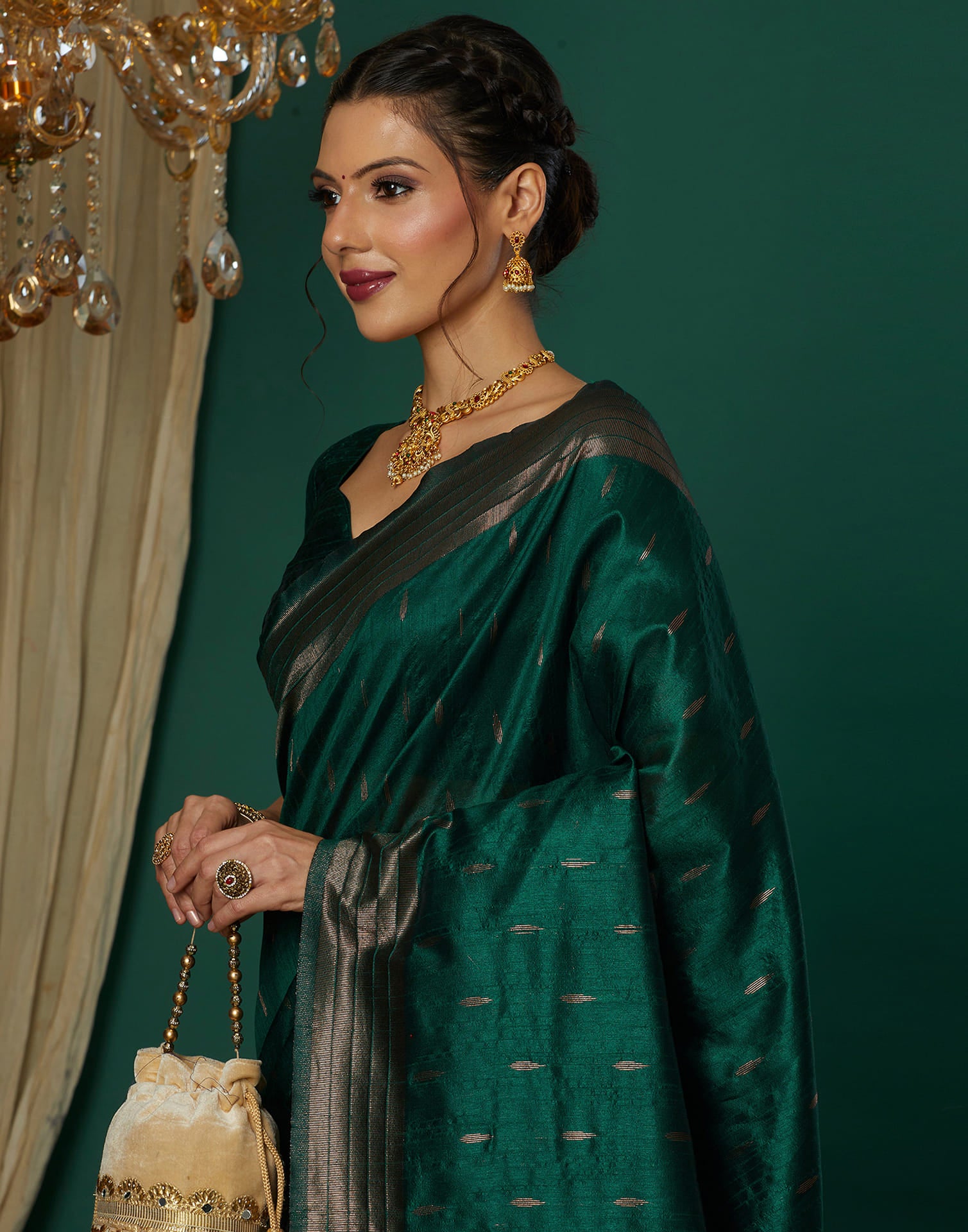 Green Silk Blend Woven Kanjivaram Saree