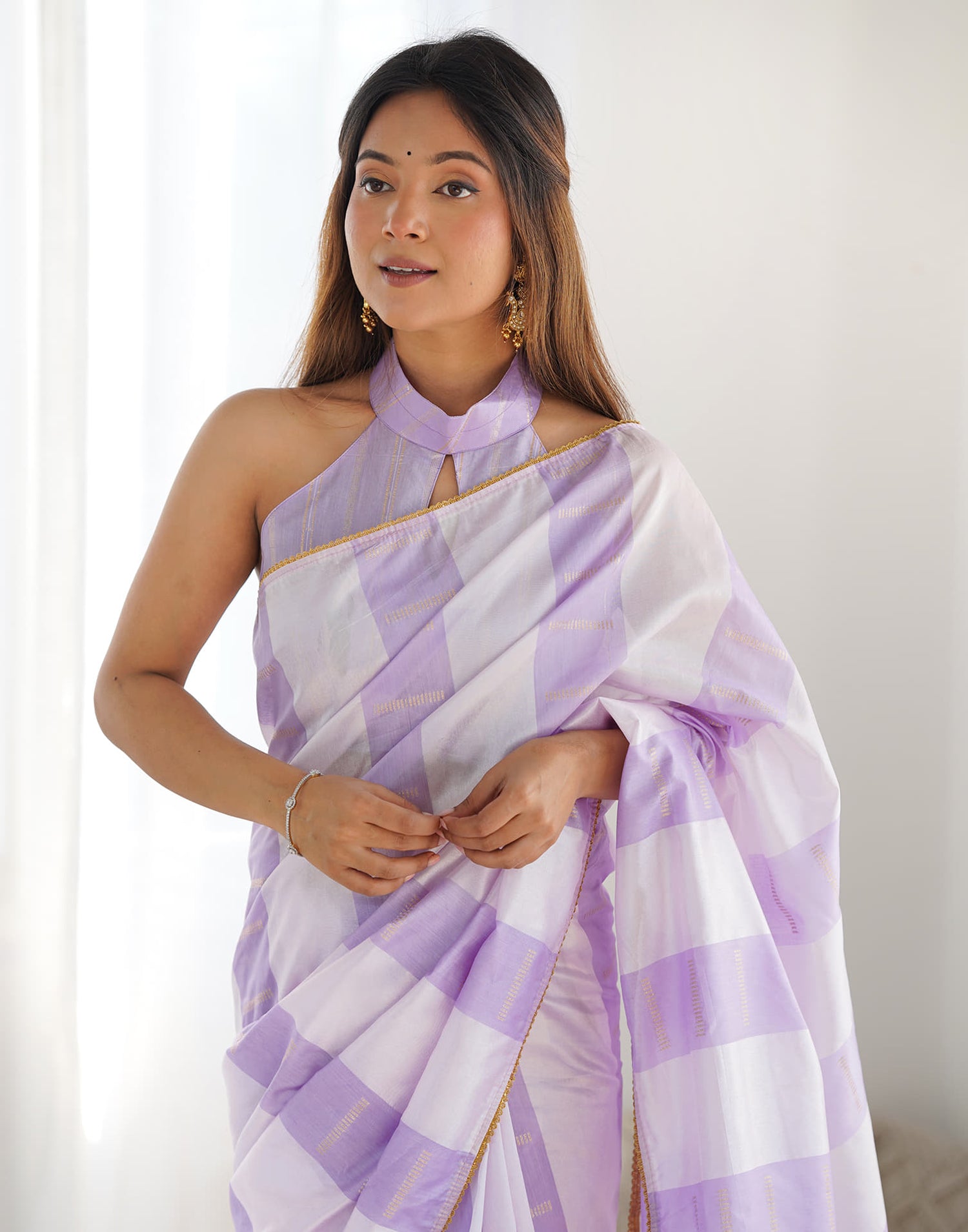 Lavender Silk Weaving Woven Saree