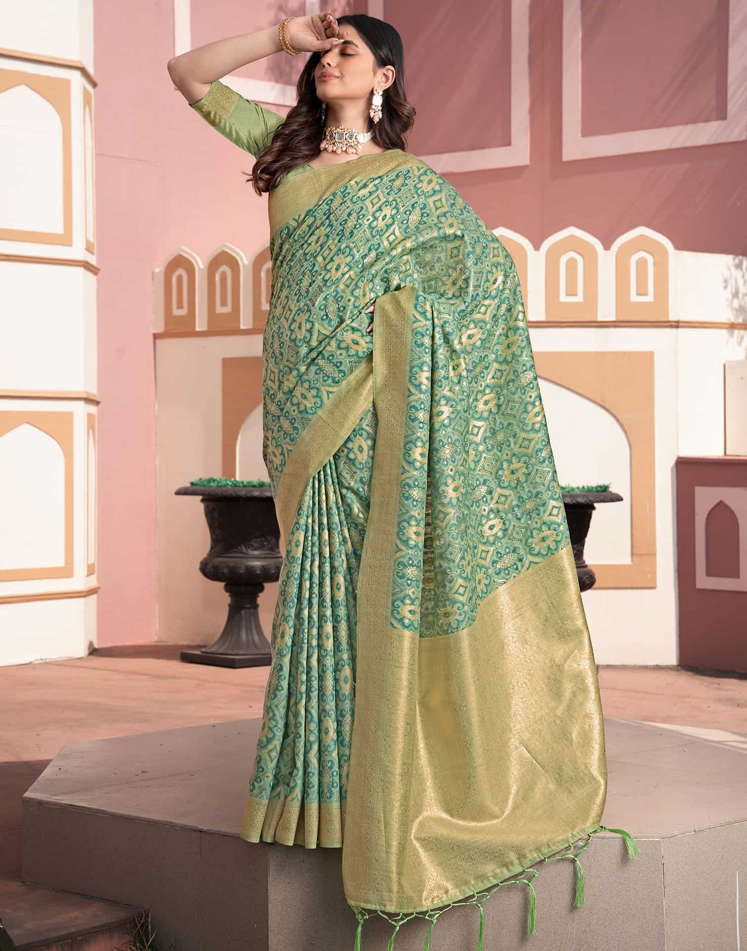 Green Cotton Weaving Ikkat Saree