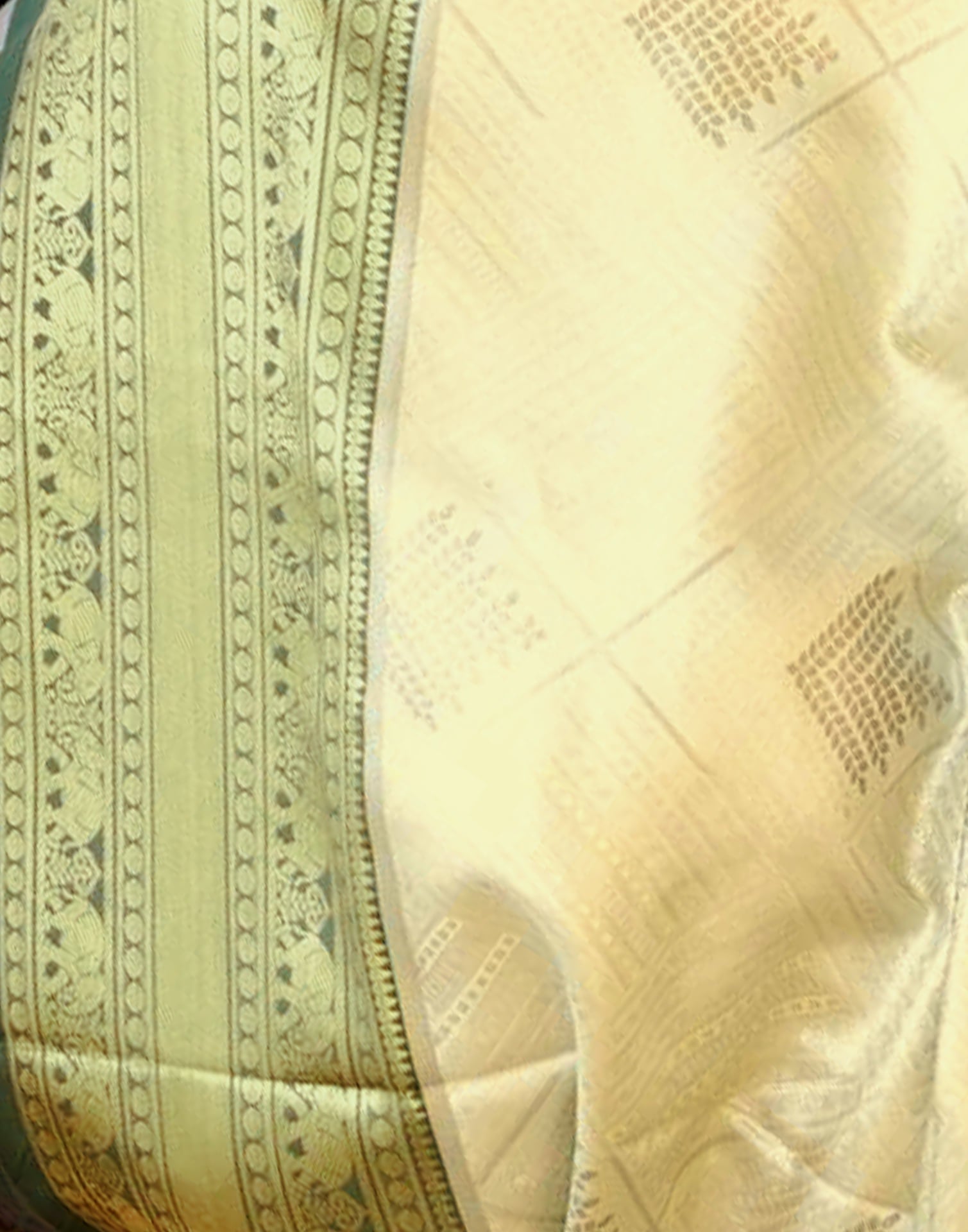 Cream Silk Woven Kanjivaram Saree