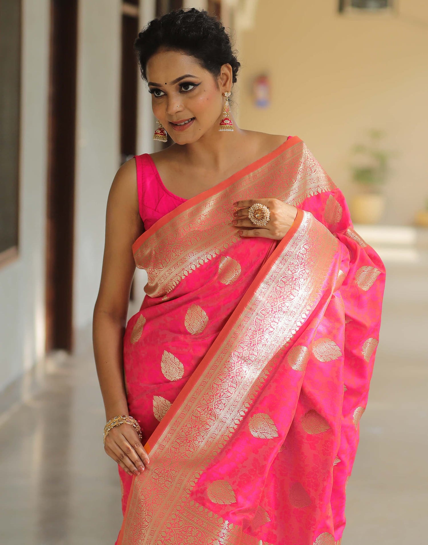 Bright Pink Silk Woven Kanjivaram Saree