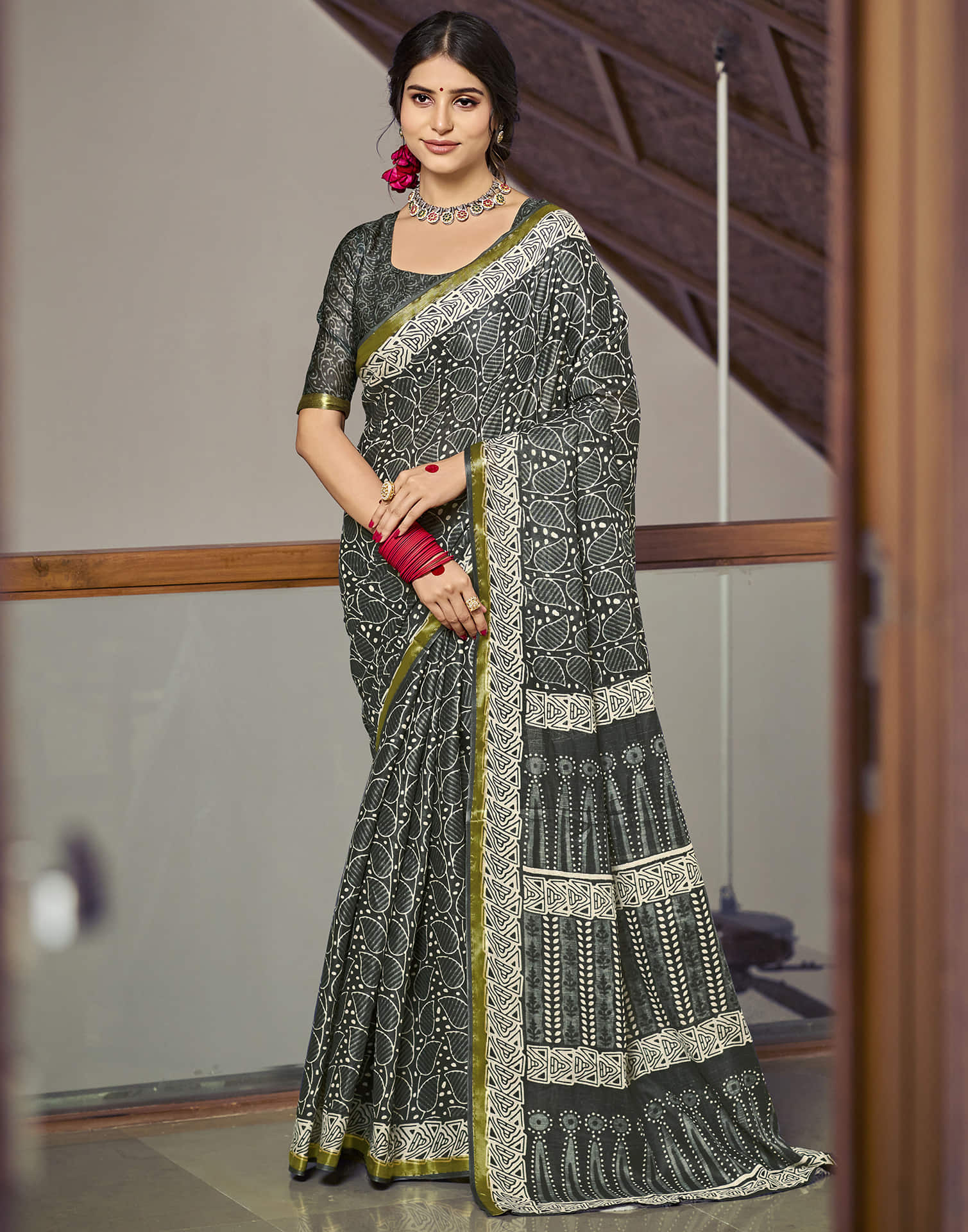 Grey Cotton Printed Saree
