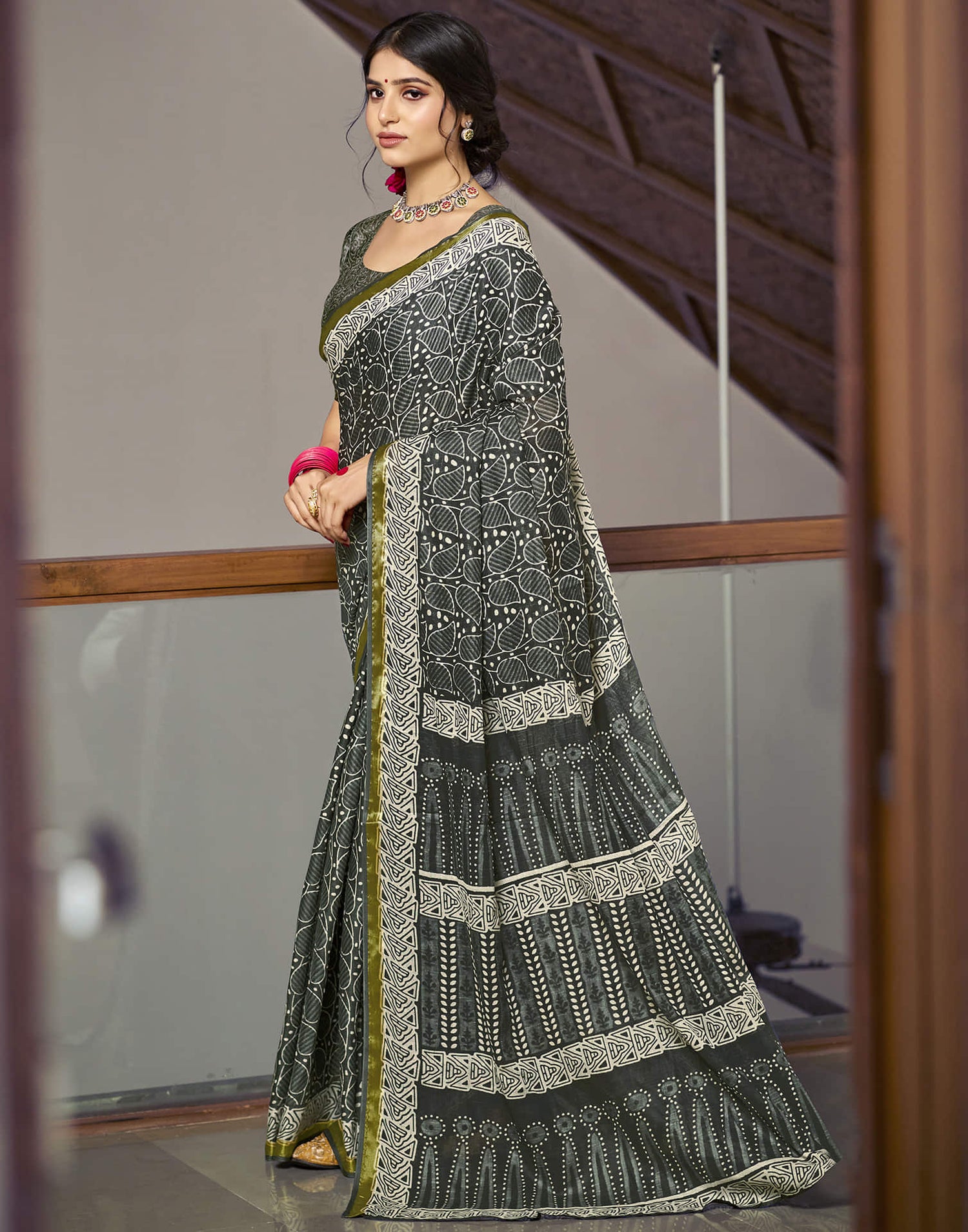 Grey Cotton Printed Saree