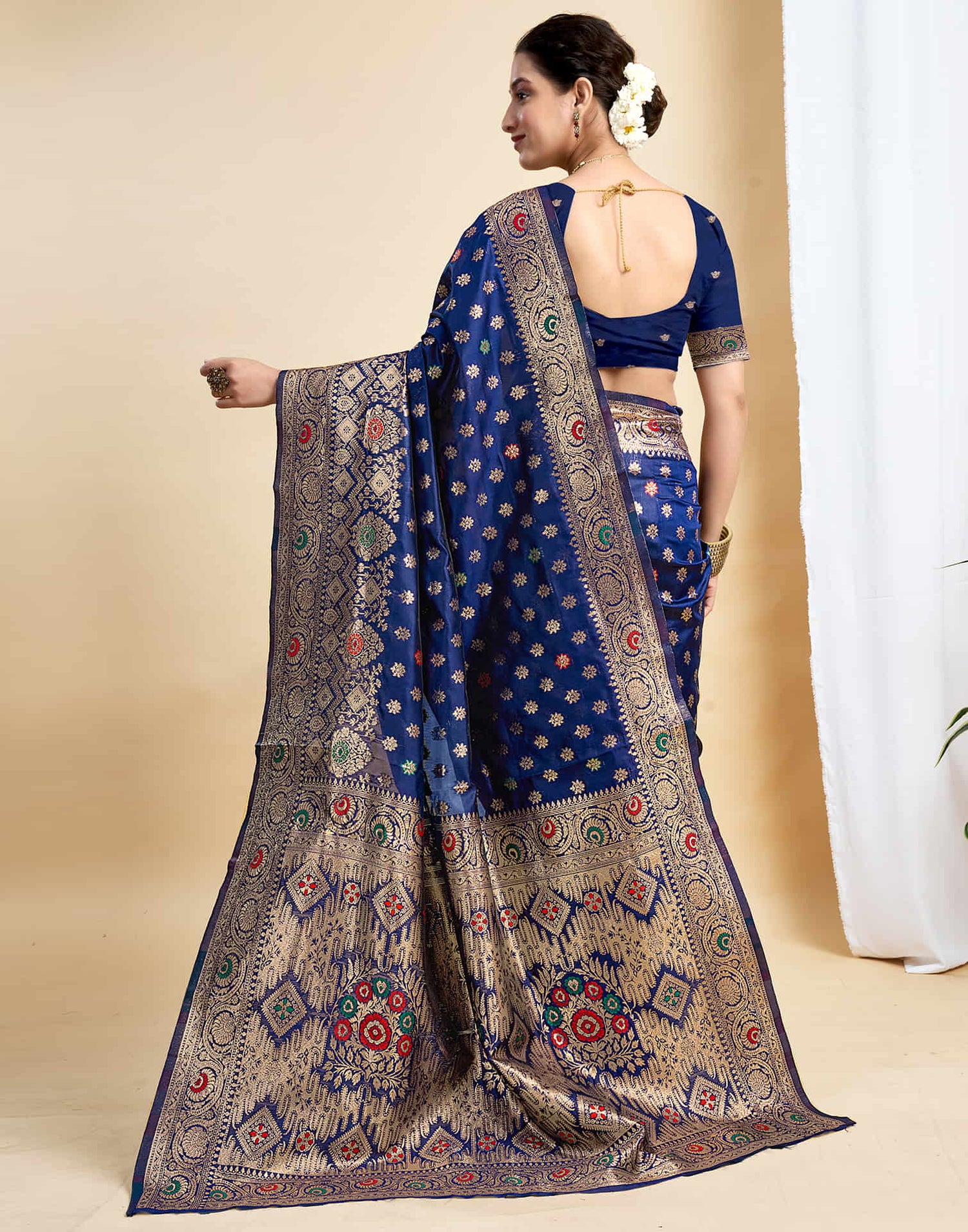 Navy Blue Silk Woven Kanjivaram Saree