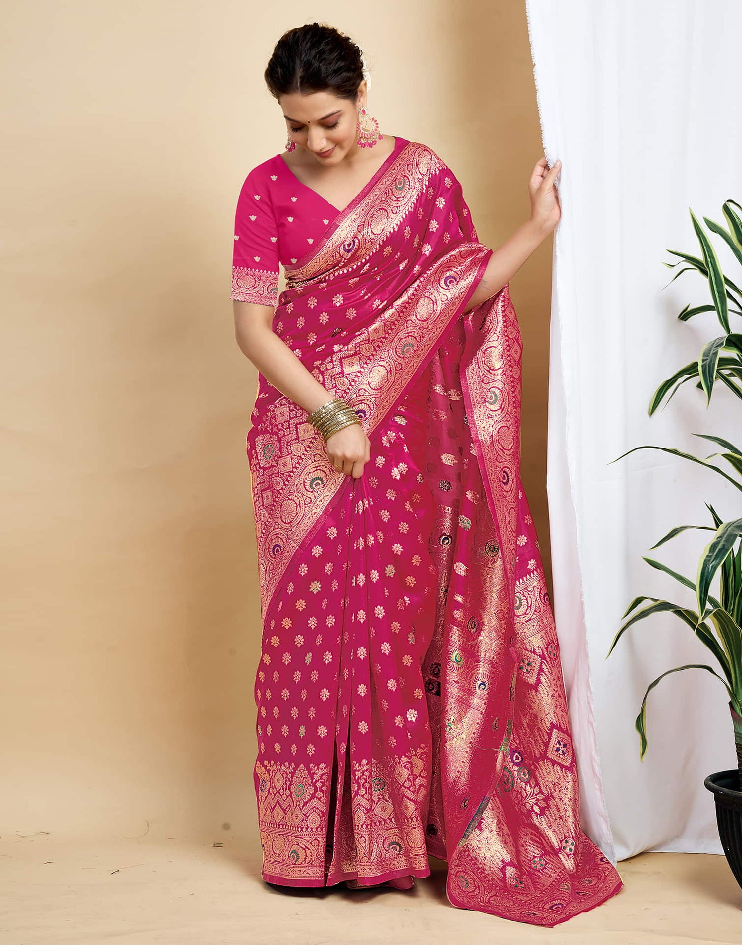 Rani Pink Silk Woven Kanjivaram Saree