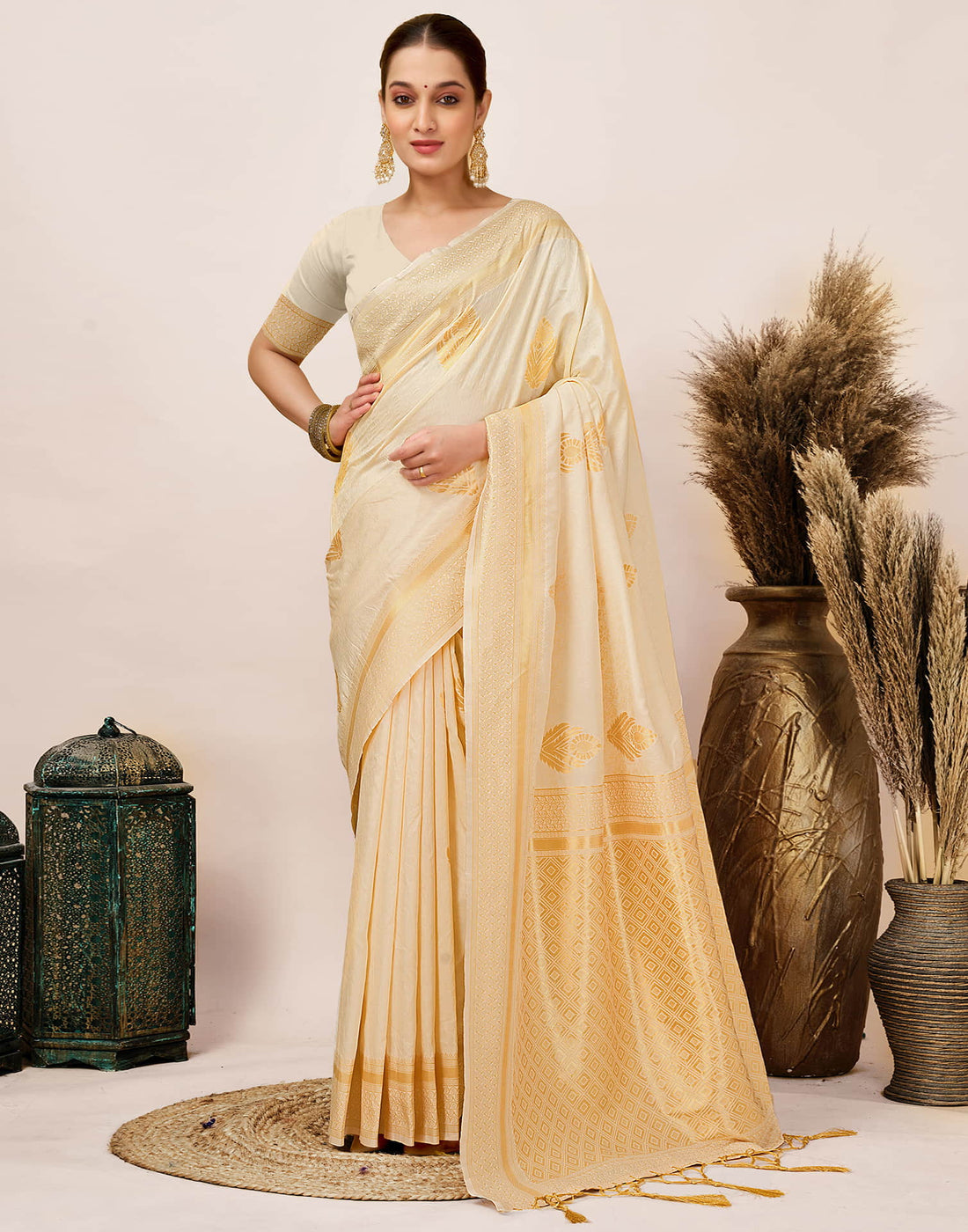 Off White Silk Woven Kanjivaram Saree