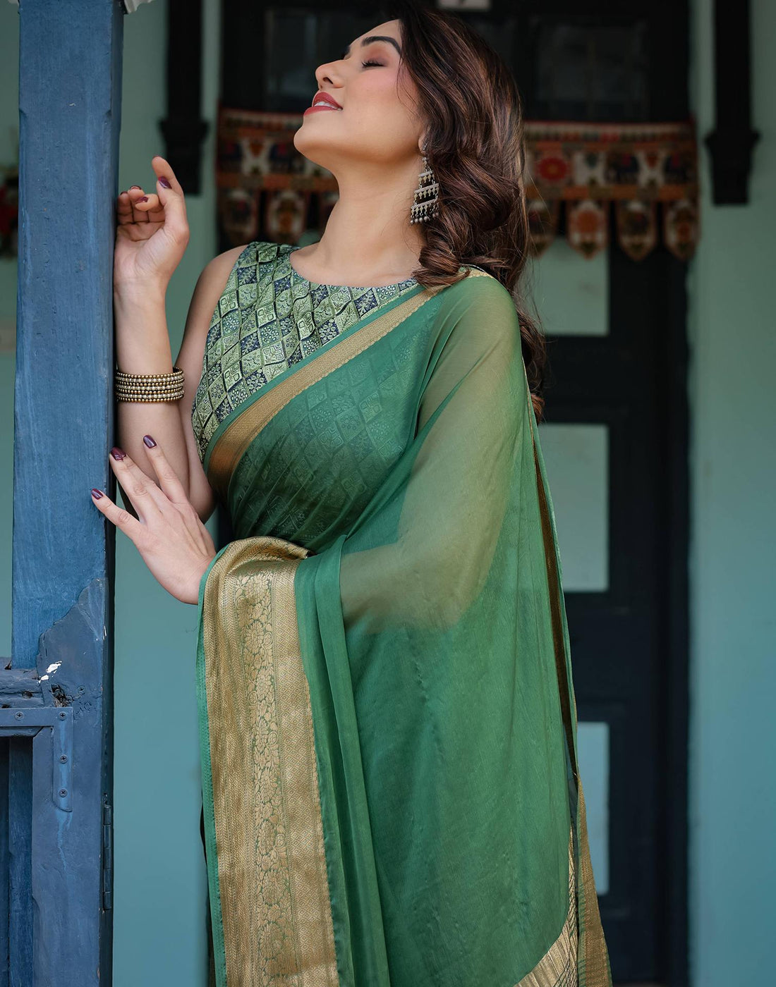 Green Chiffon Woven Solid Saree