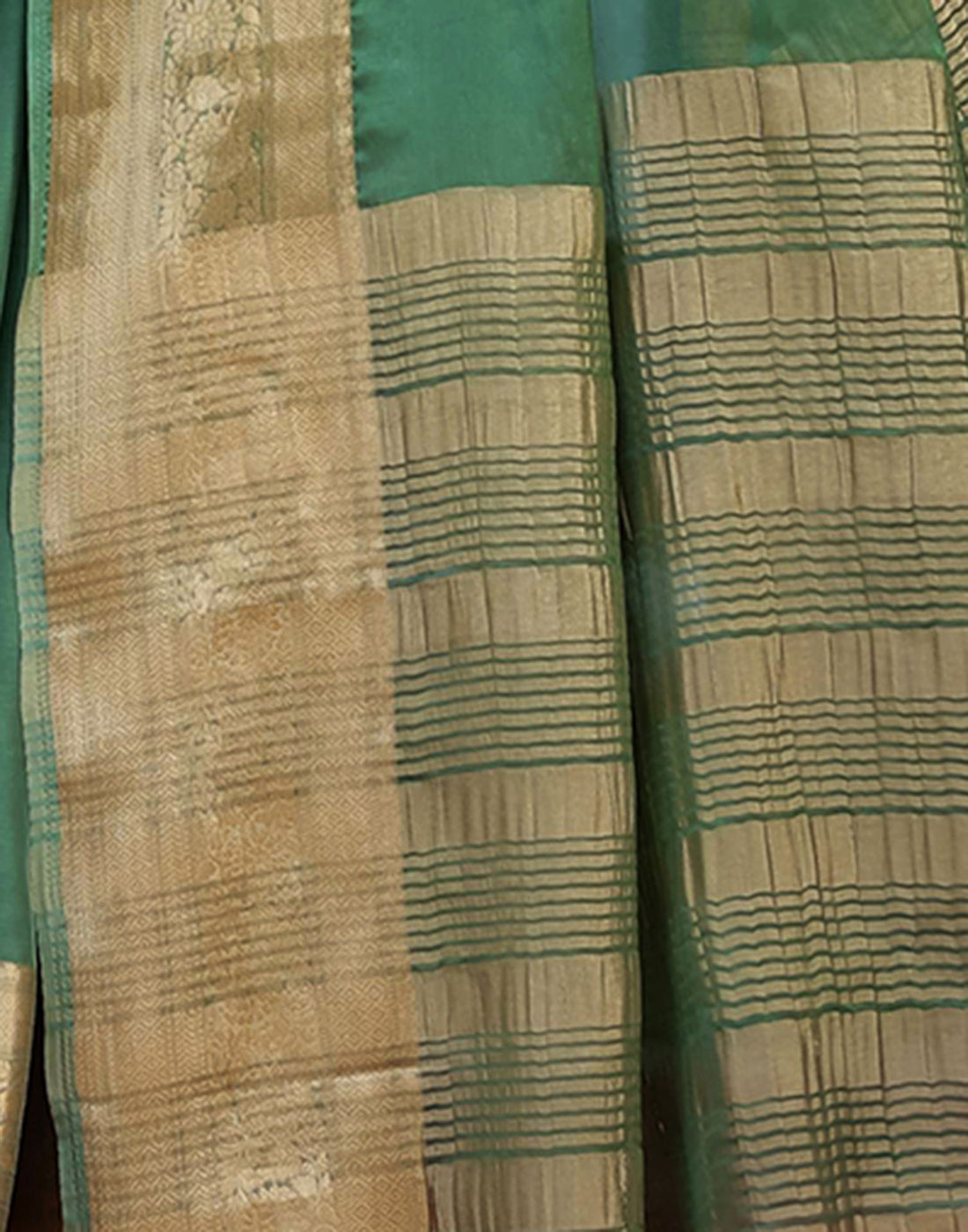 Green Chiffon Woven Solid Saree