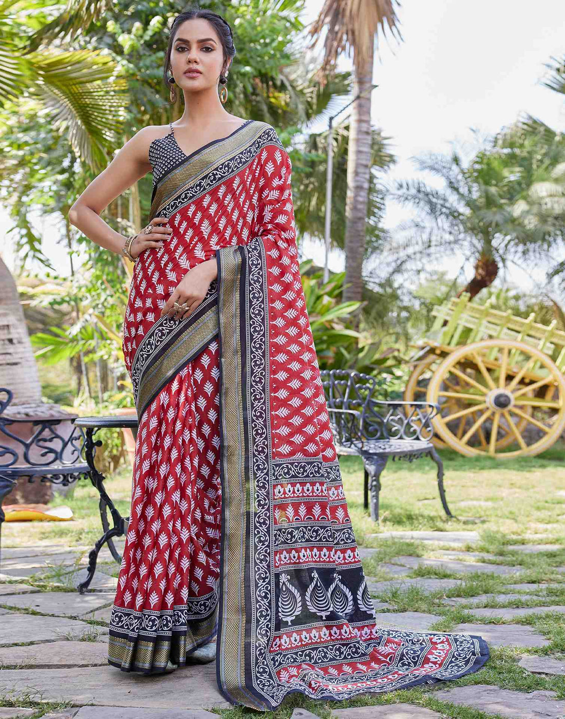 Red Black Cotton Printed Saree