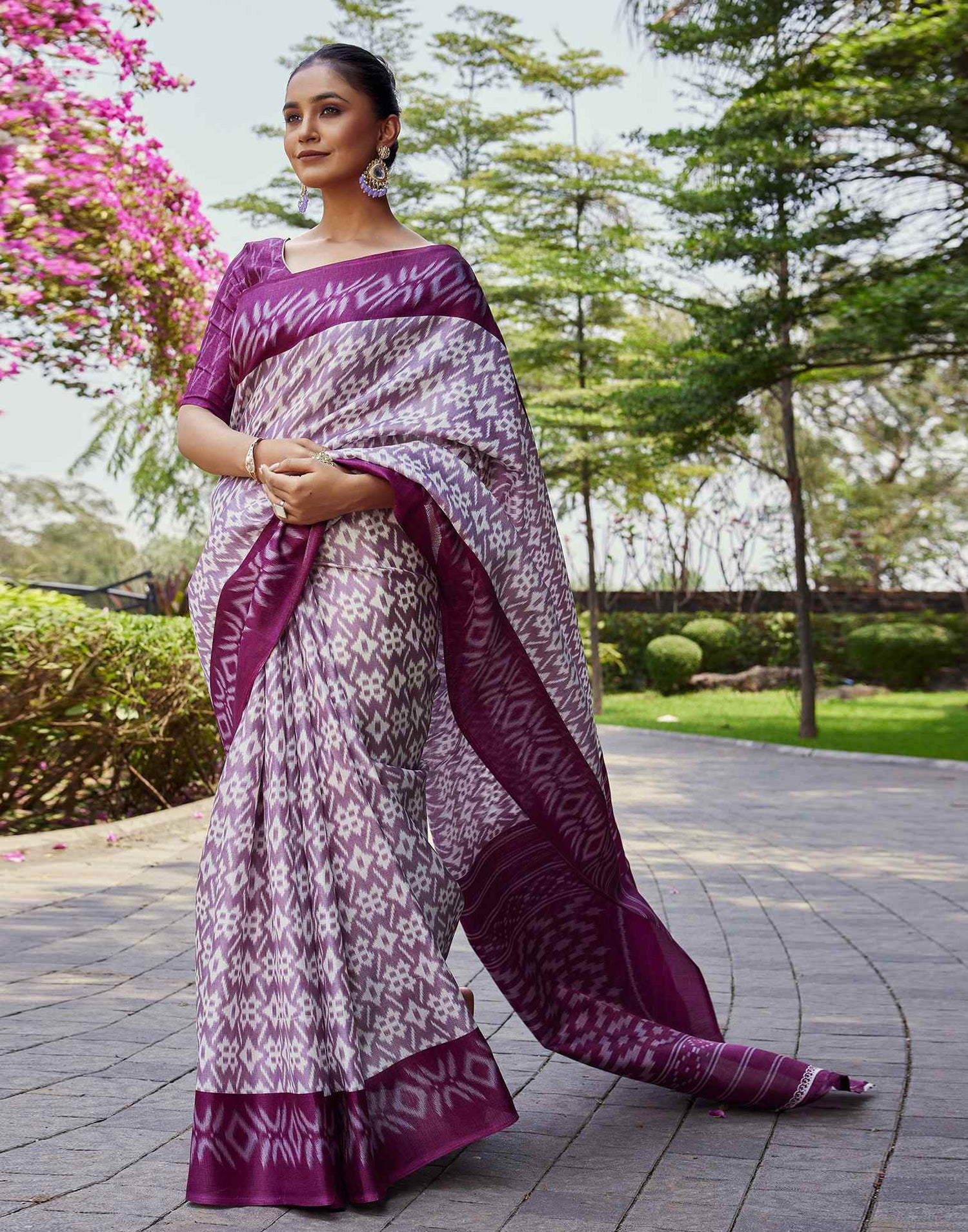 Mauve Cotton Blend Ikkat Printed Saree