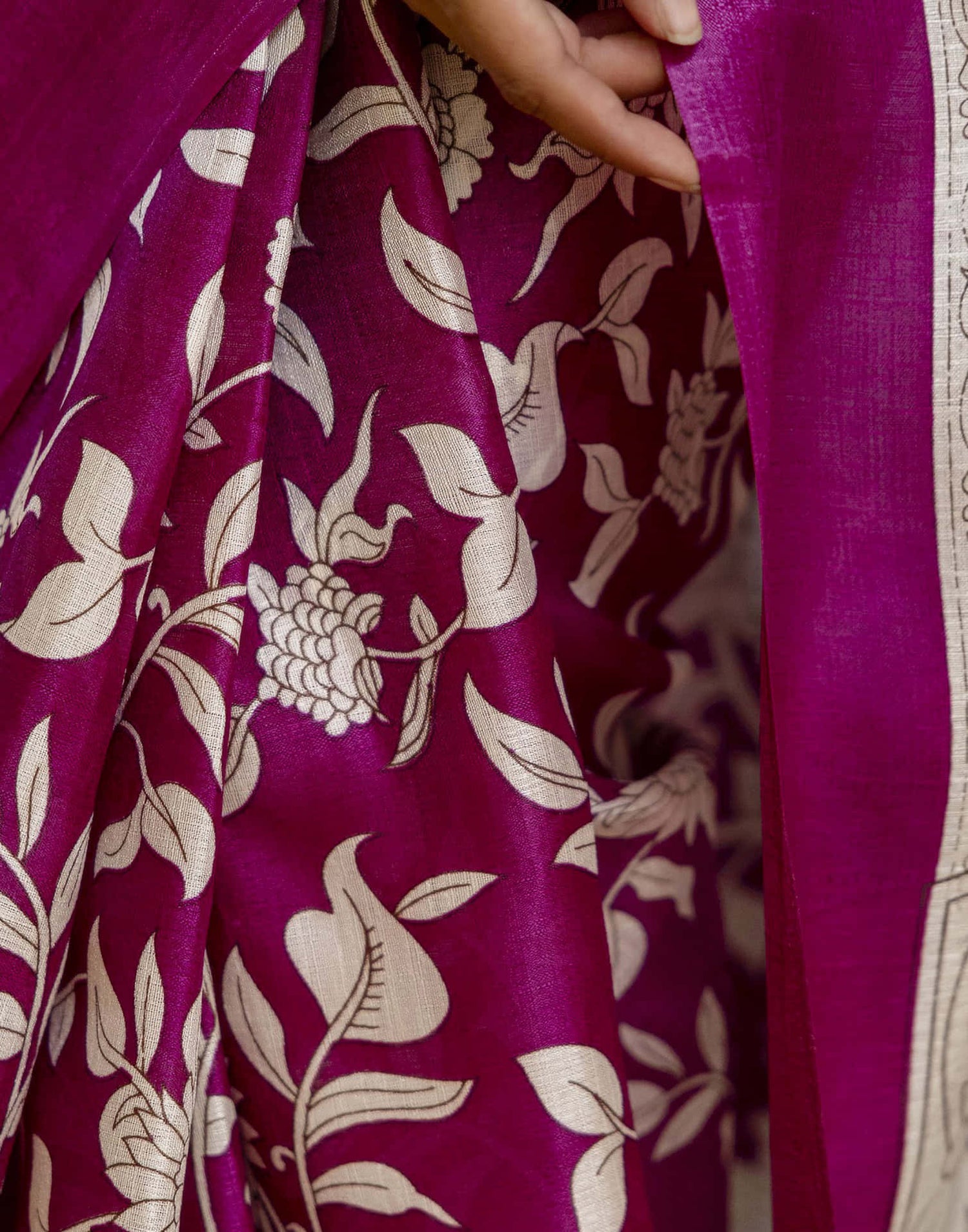 Dark Magenta Cotton Blend Floral printed Saree