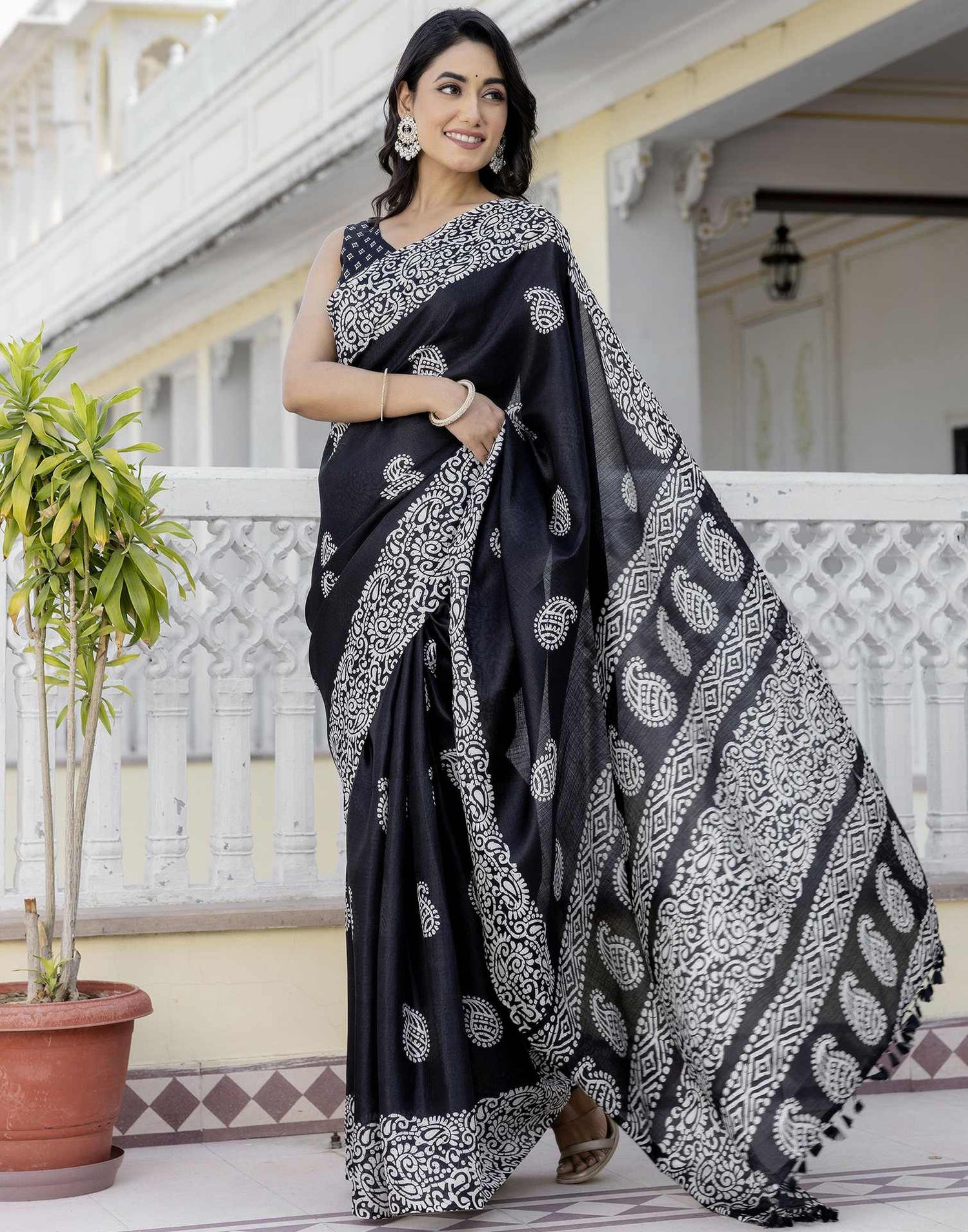 Black Cotton Blend Printed Saree