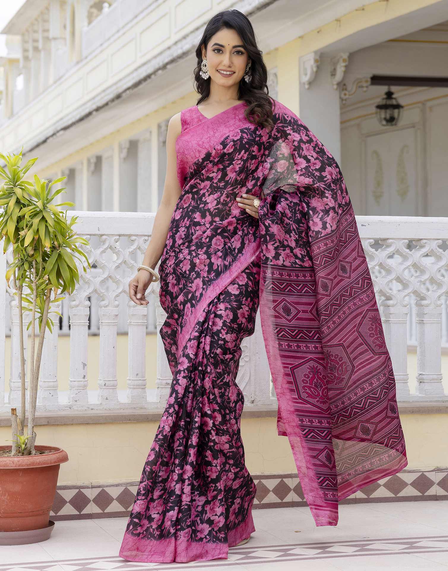 Pink Cotton Blend Floral Printed Saree