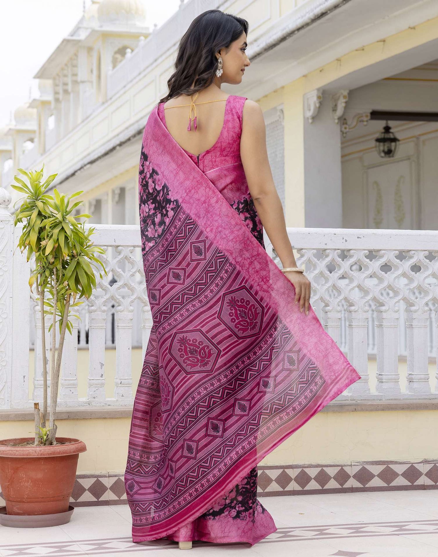 Pink Cotton Blend Floral Printed Saree