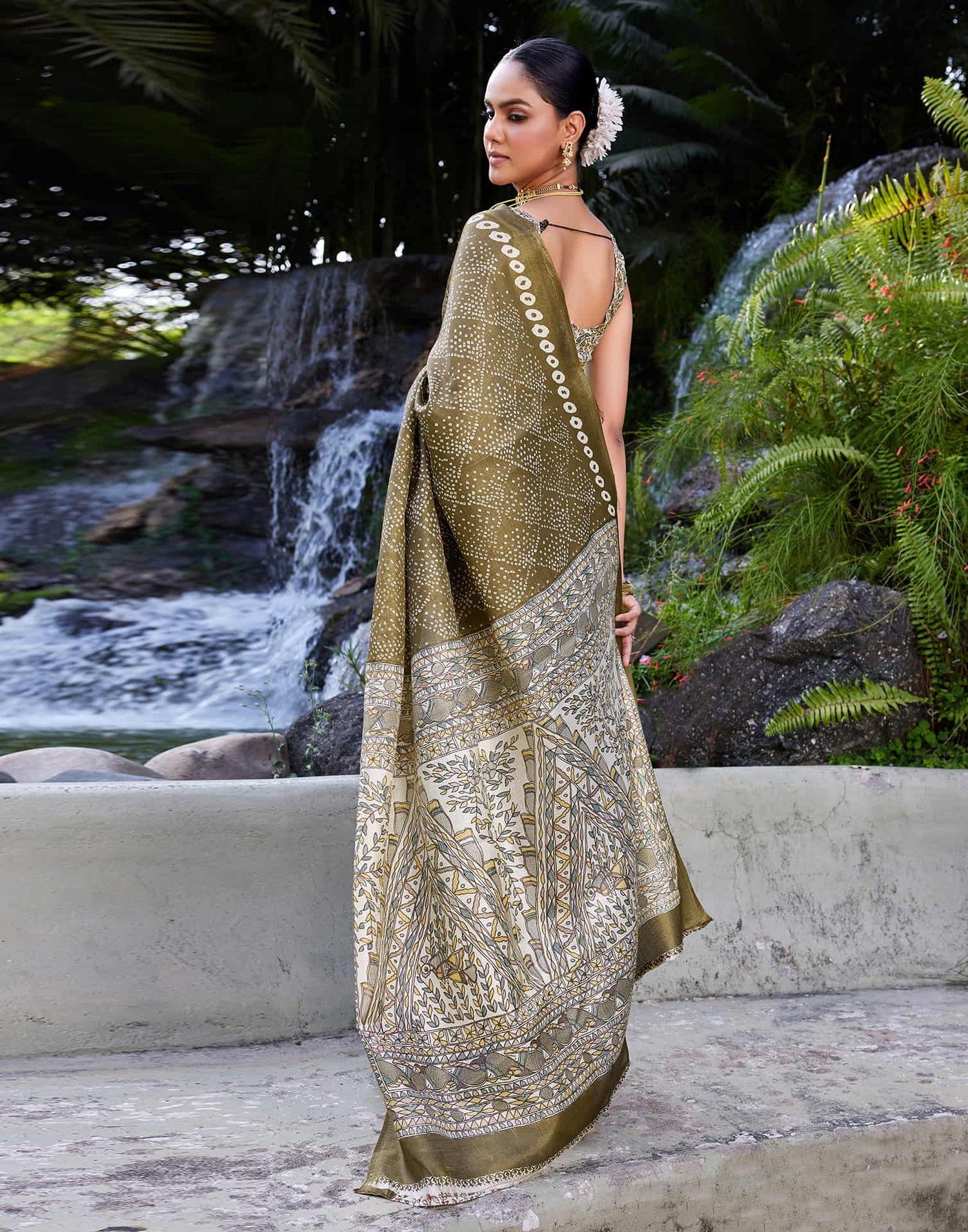 khaki Cotton Blend Bandhani Printed Saree