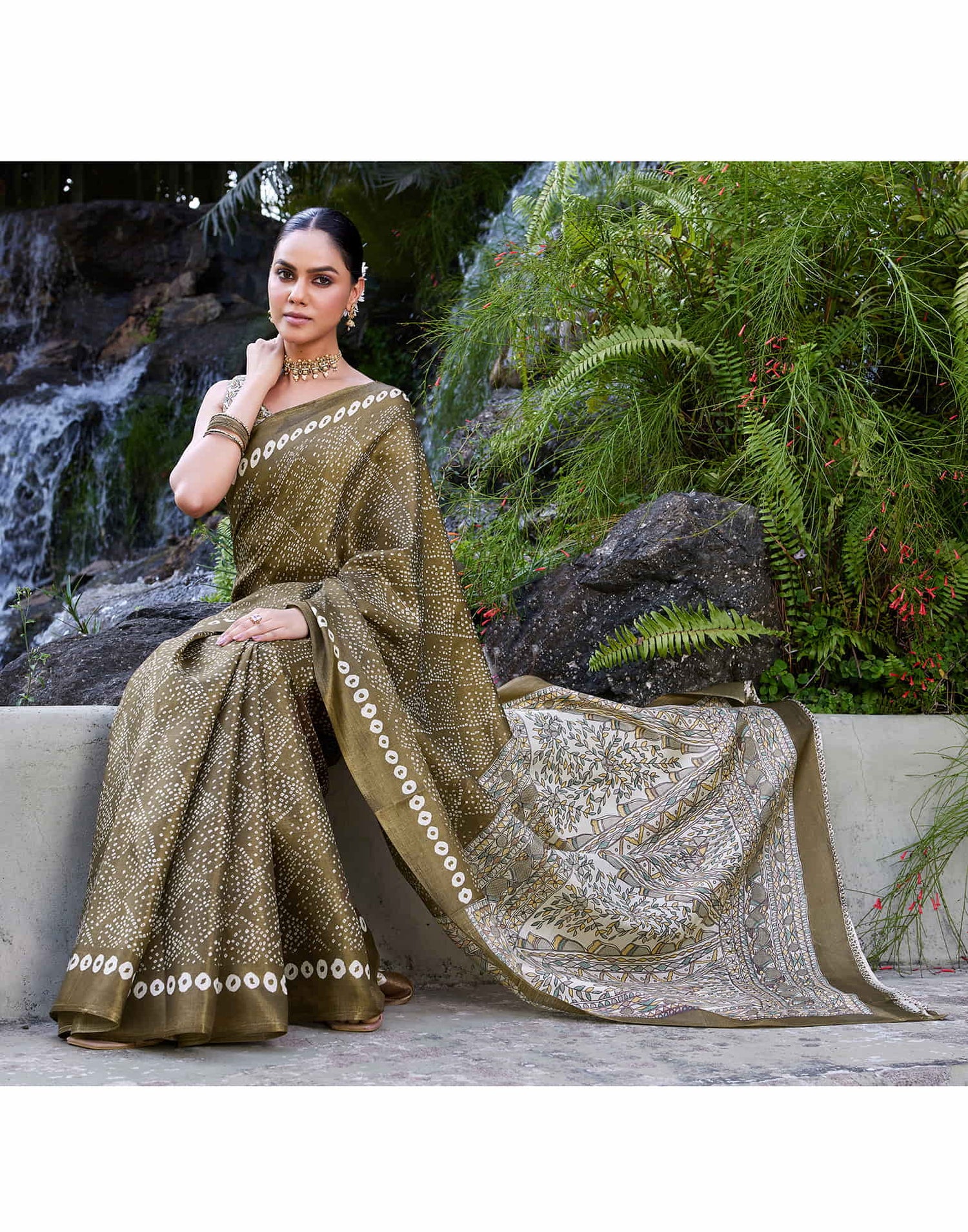 khaki Cotton Blend Bandhani Printed Saree