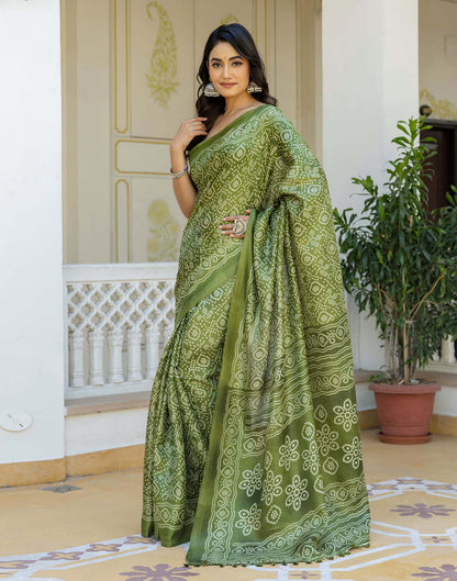 Green Cotton Blend Bandhani Printed Saree