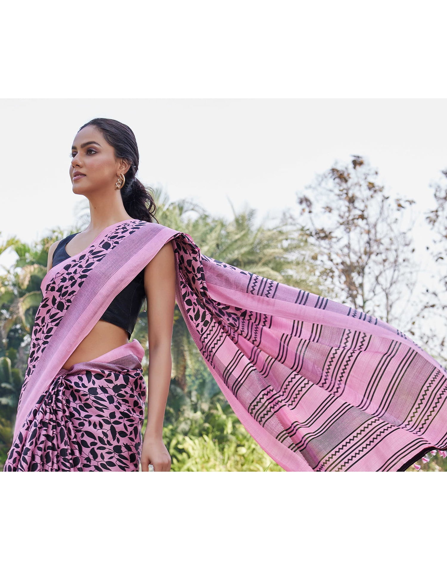 Pink Cotton Blend Printed Saree
