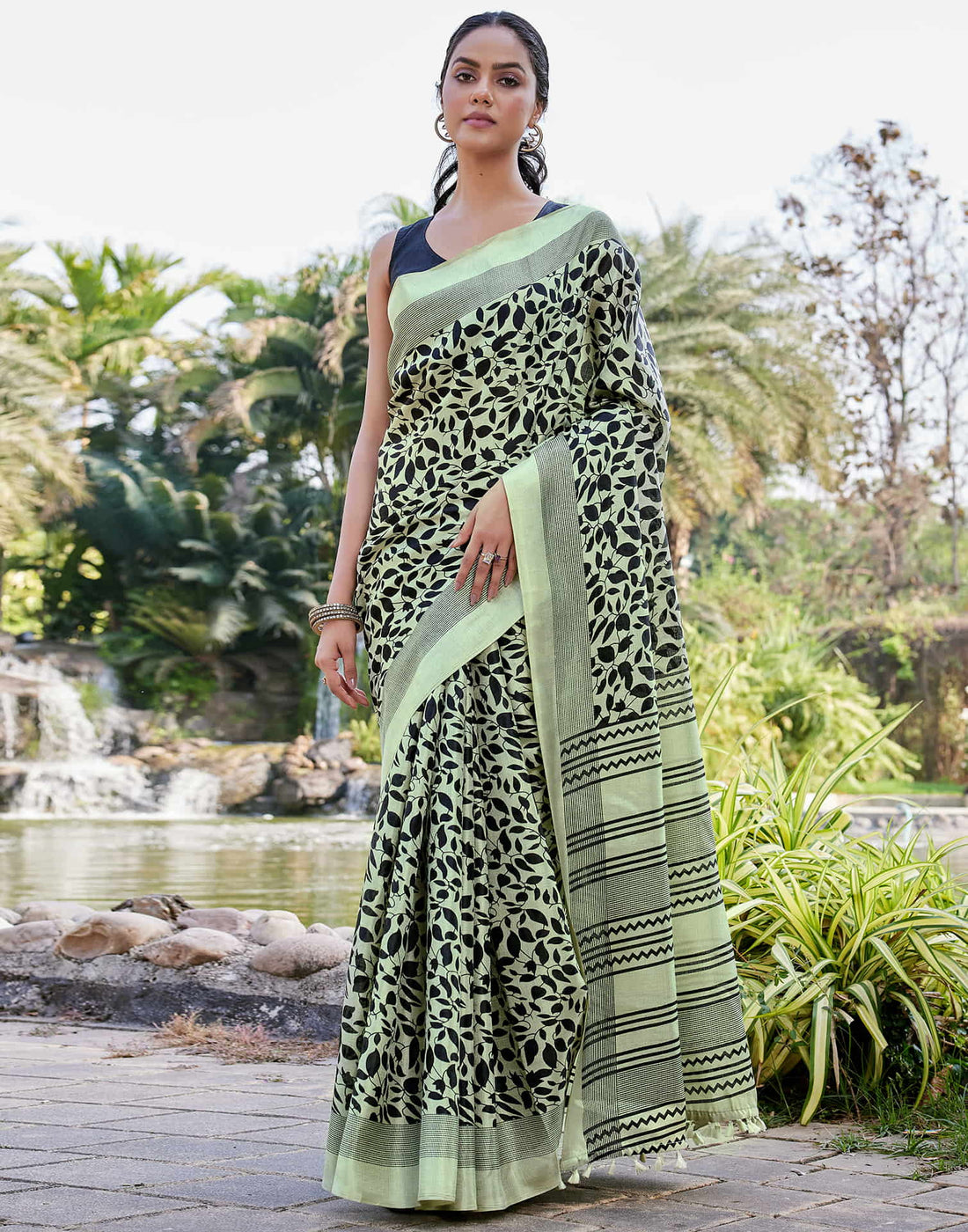 Pista Green Cotton Blend Printed Saree