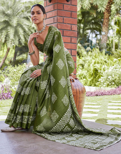 Green Cotton Blend Printed Saree